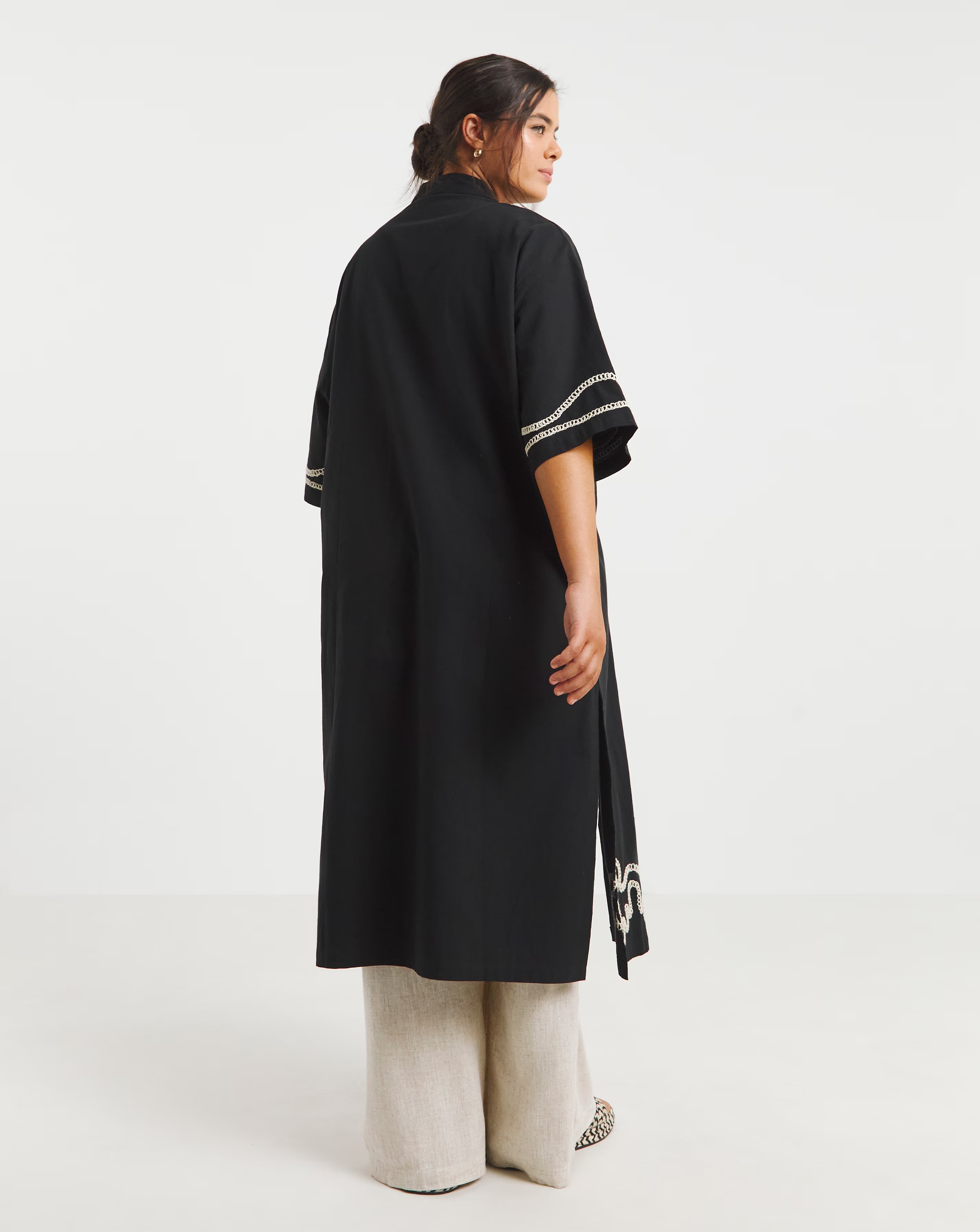 36840-black-embroidered-kimono-1.jpg