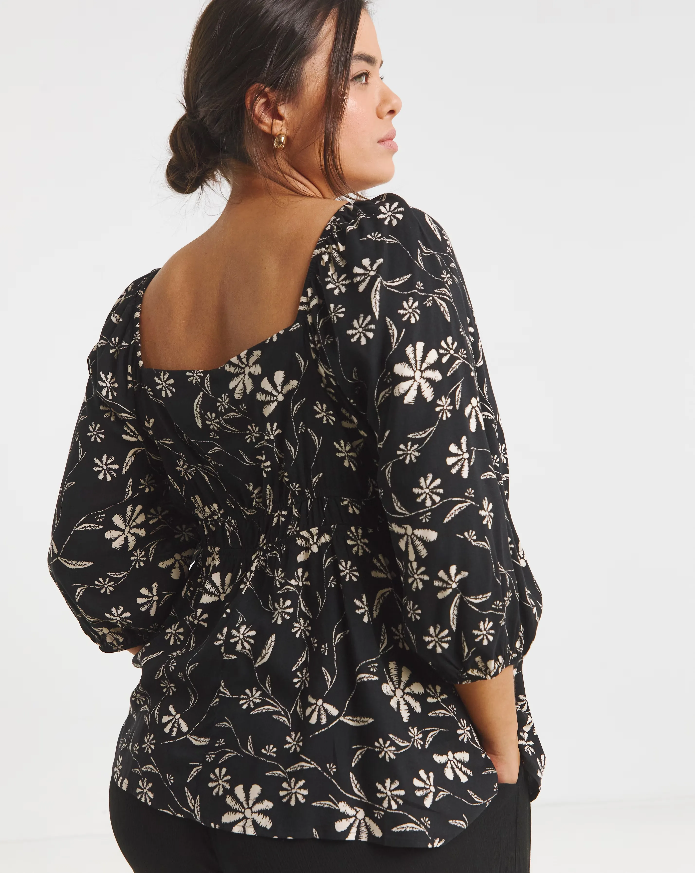 37021-simply-be-ditsy-print-spun-viscose-blouse-1.webp