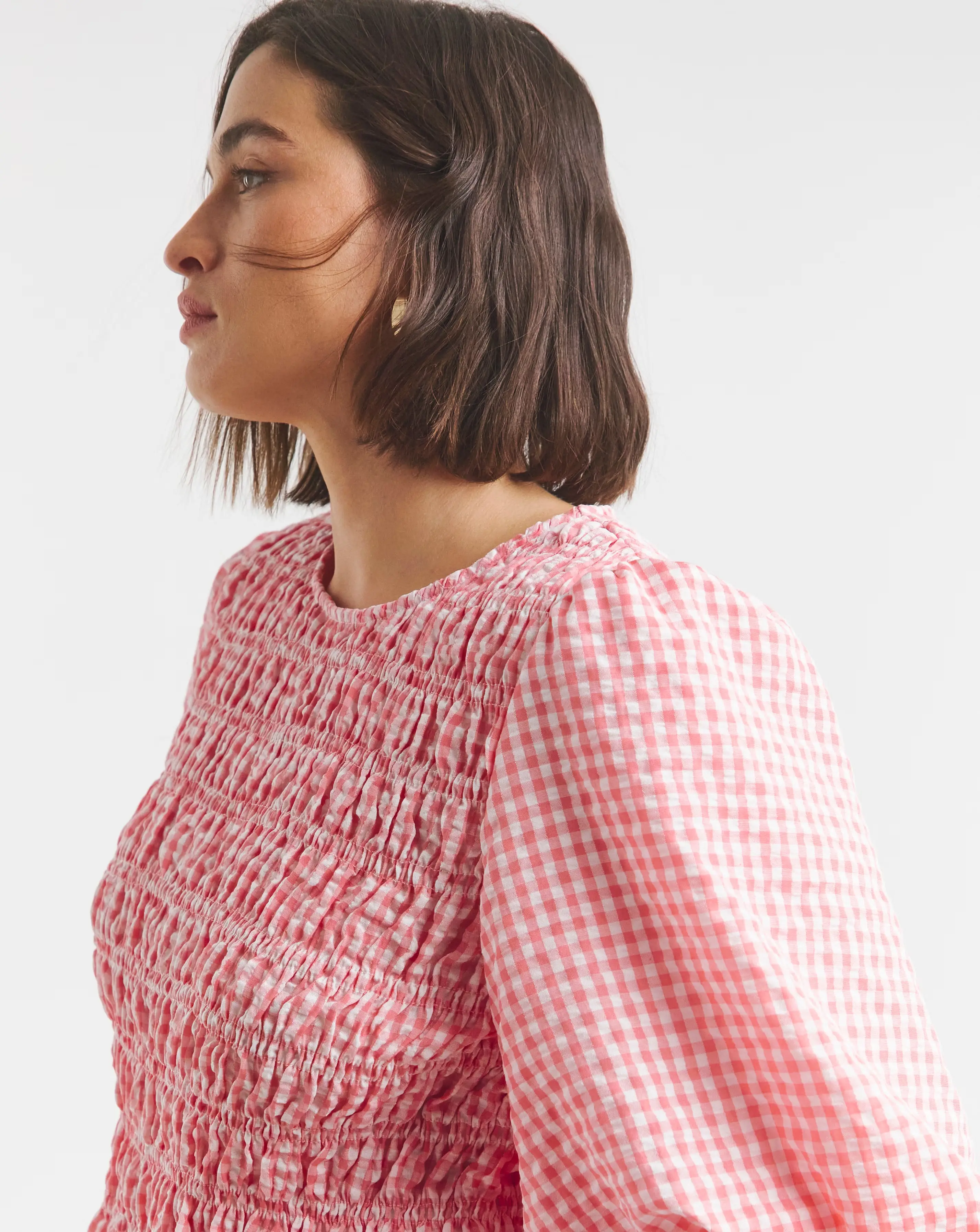 37060-simply-be-pink-gingham-seersucker-shirred-blouse-1.webp