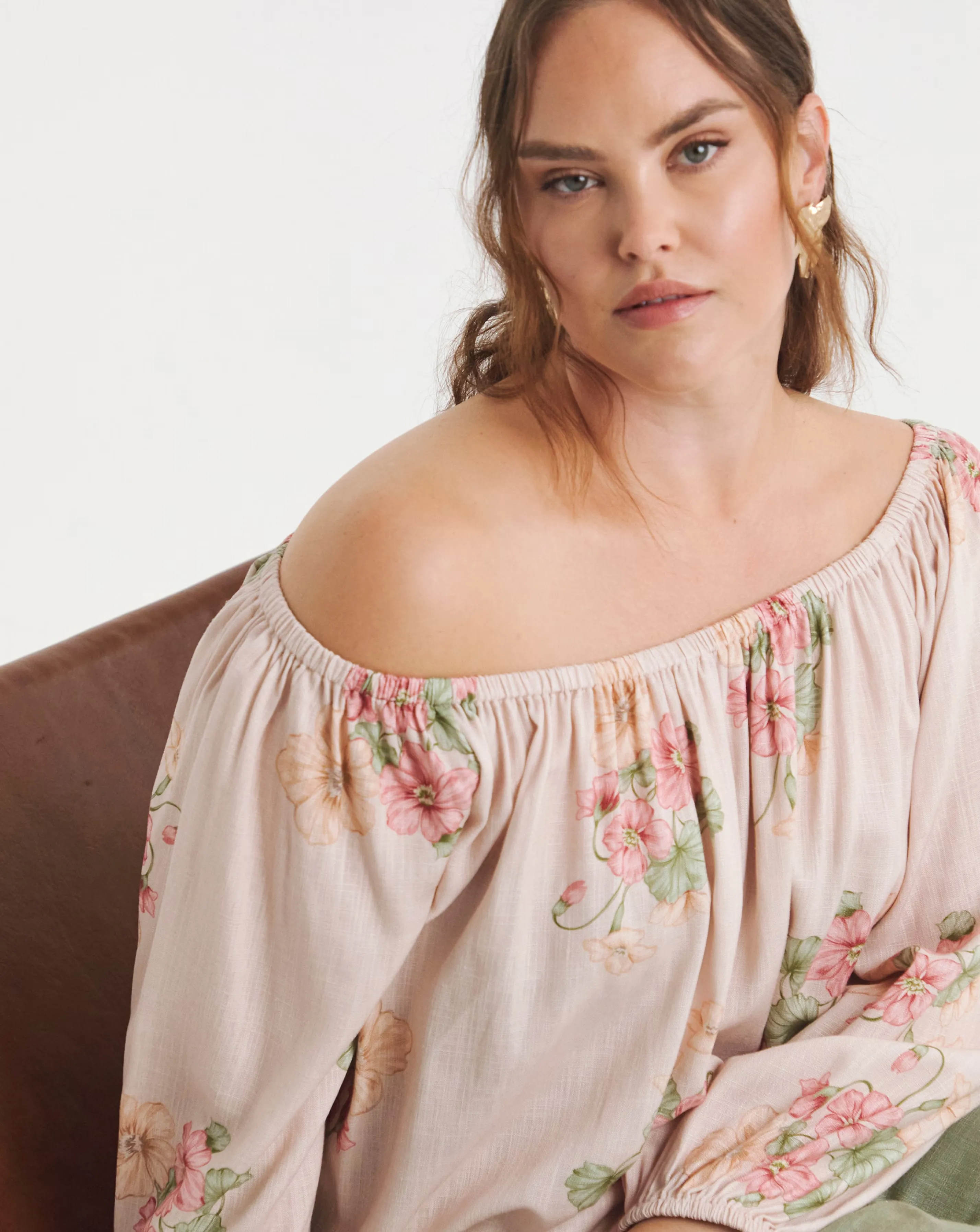 37265-simply-be-floral-bardot-linen-blend-top-1.webp