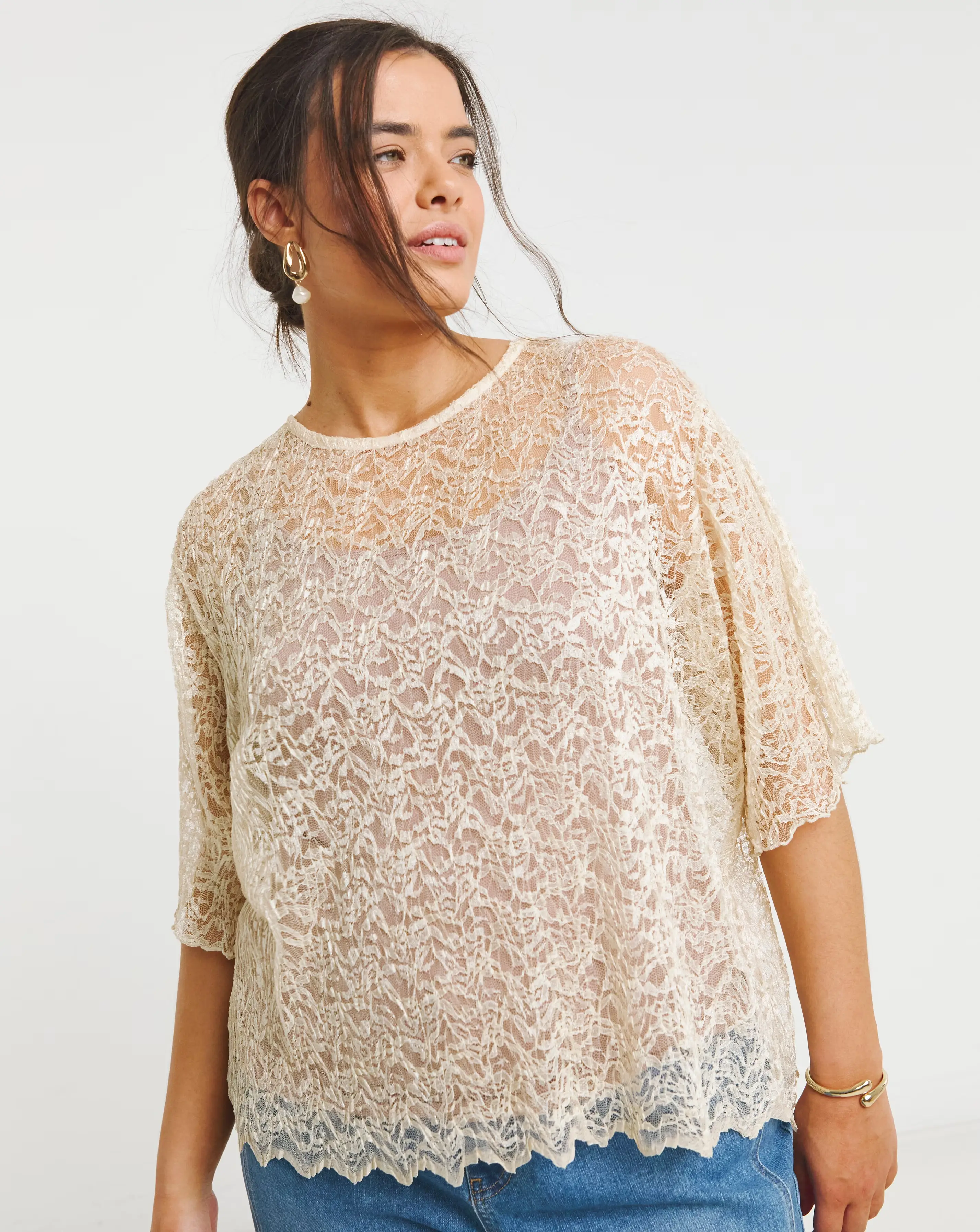 37535-simply-be-champagne-lace-boxy-top-1.webp