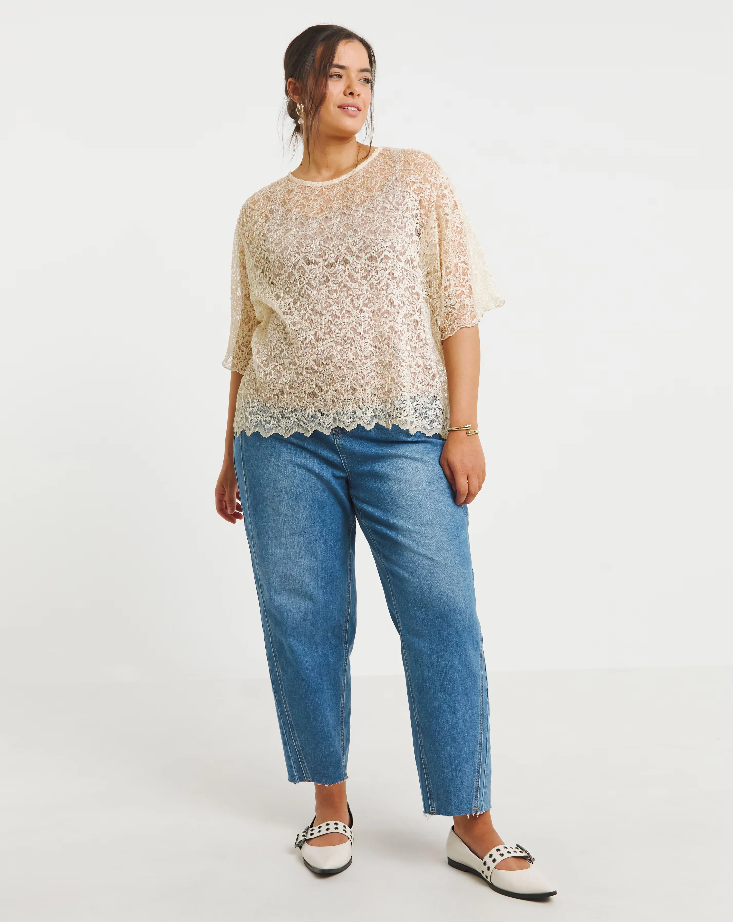 37535-simply-be-champagne-lace-boxy-top-1.webp