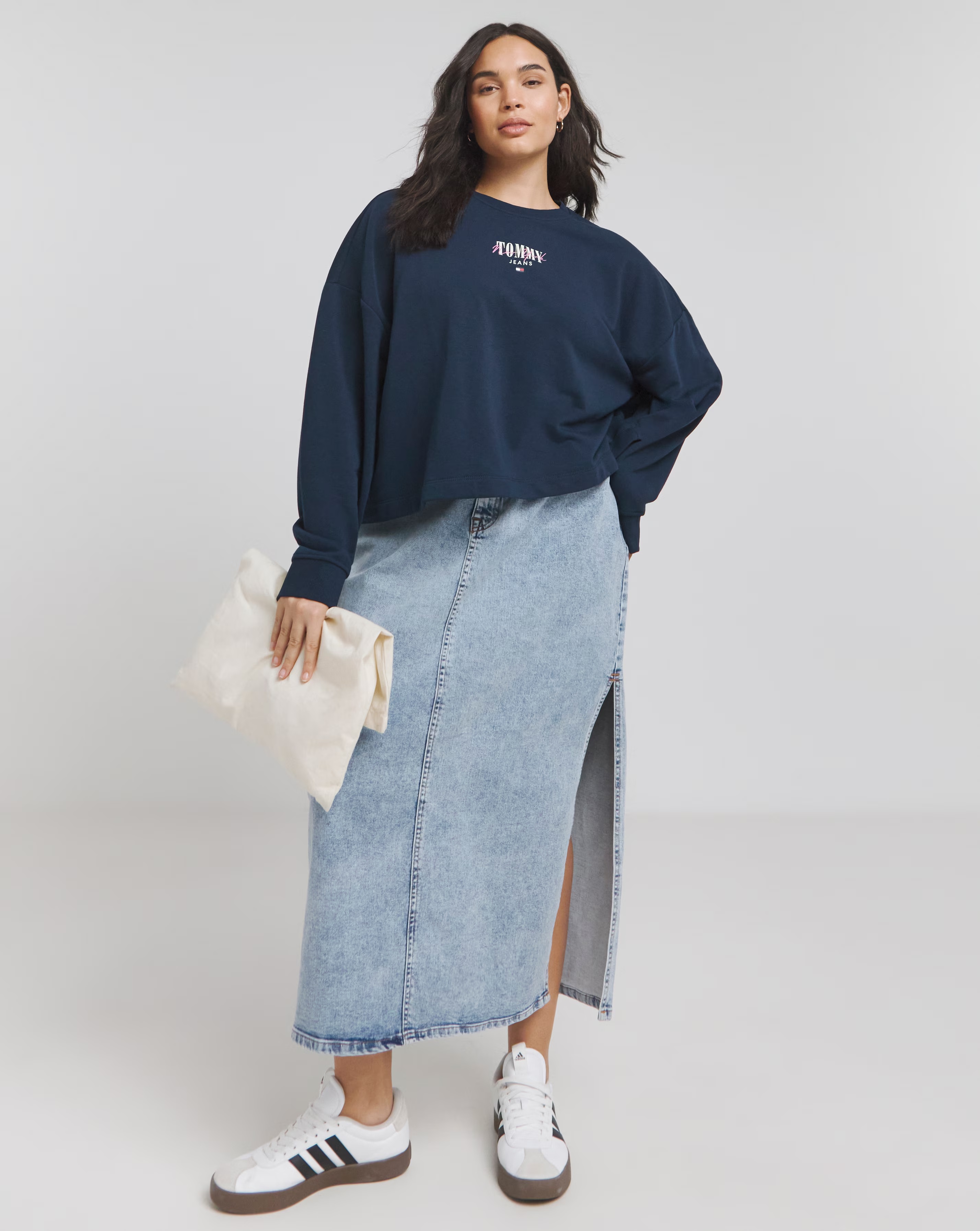Tommy Jeans Relaxed Essential Logo Jumper