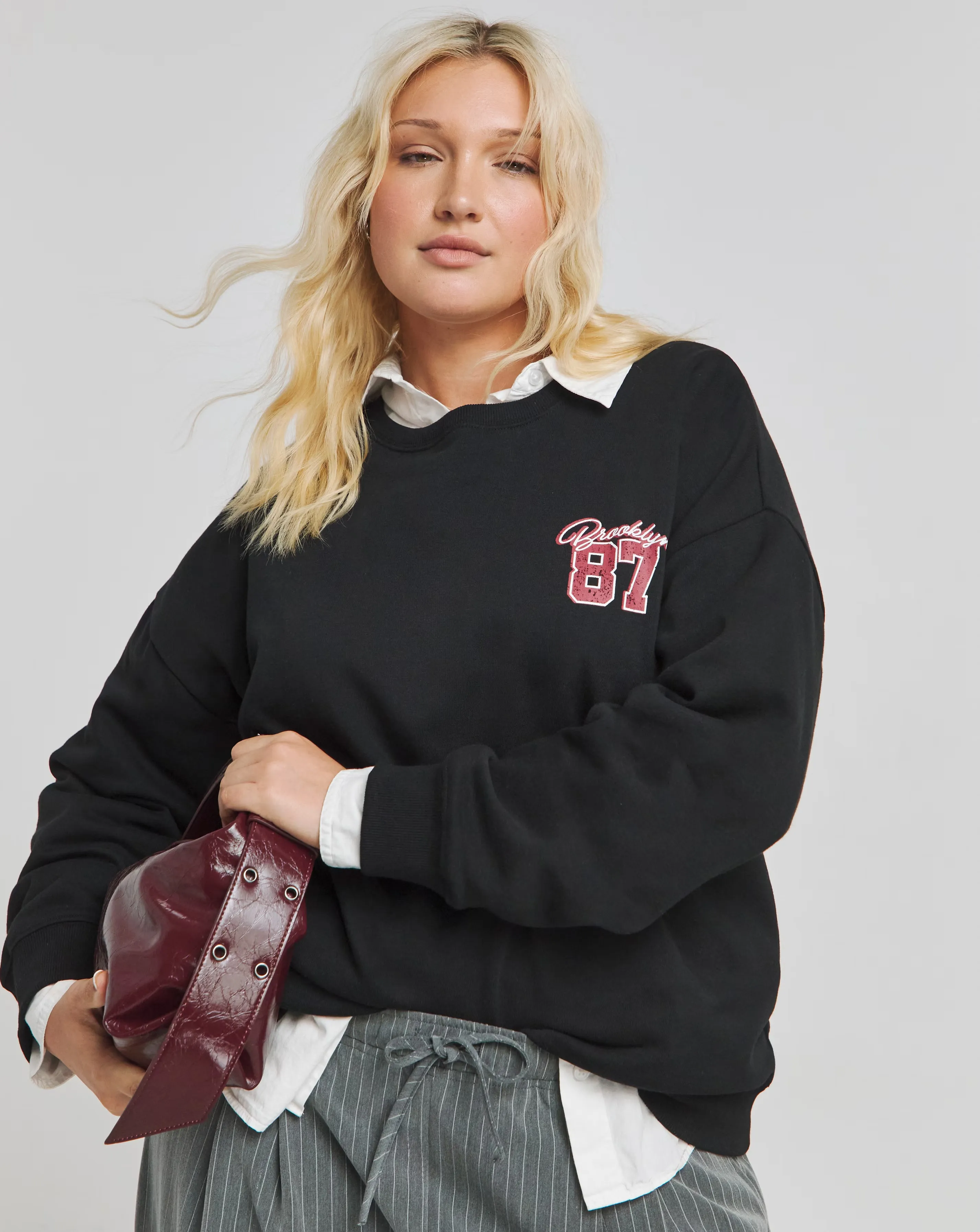 38549-black-brooklyn-graphic-sweatshirt-1.webp