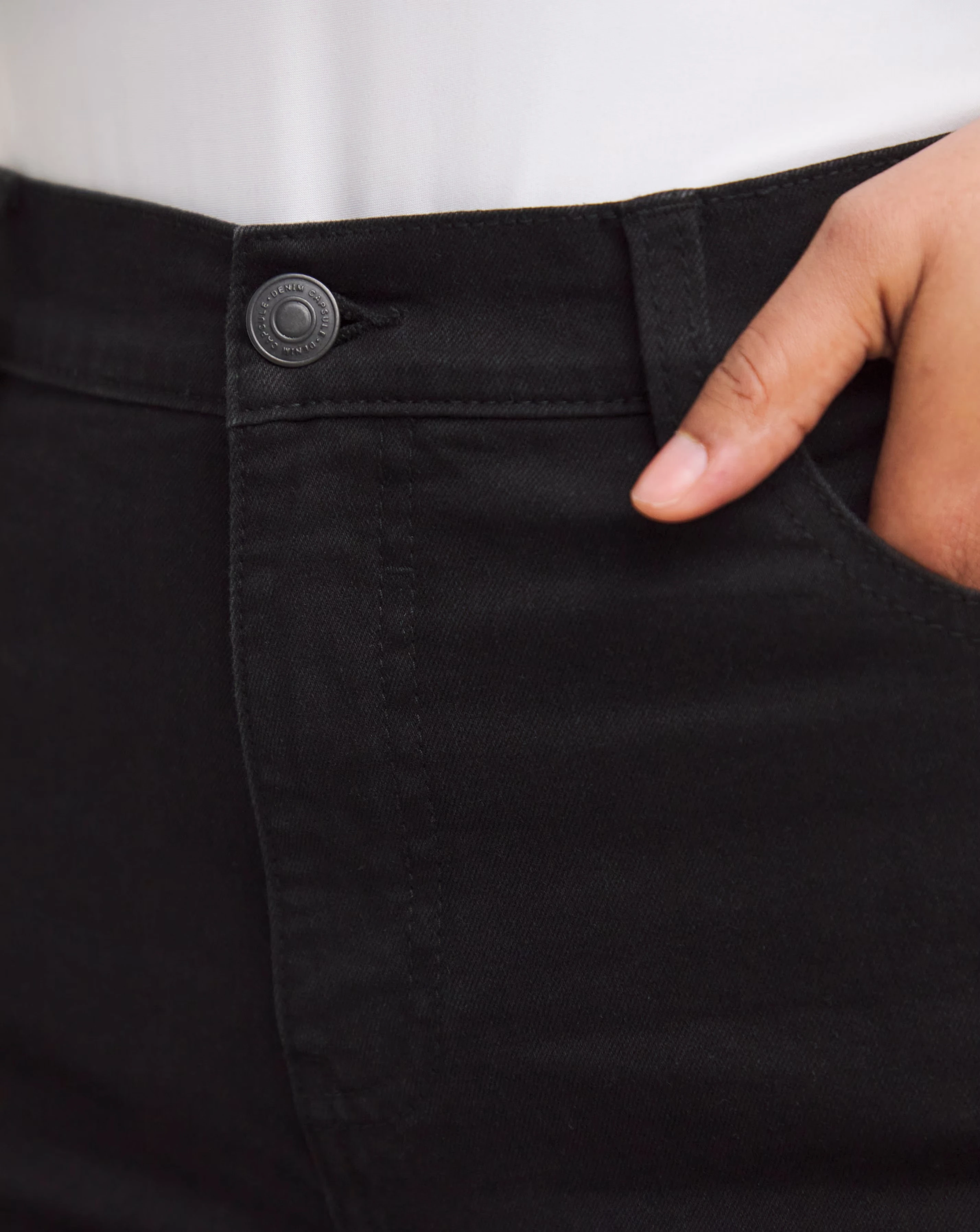 39211-black-24-7-mid-shorts-1.jpg