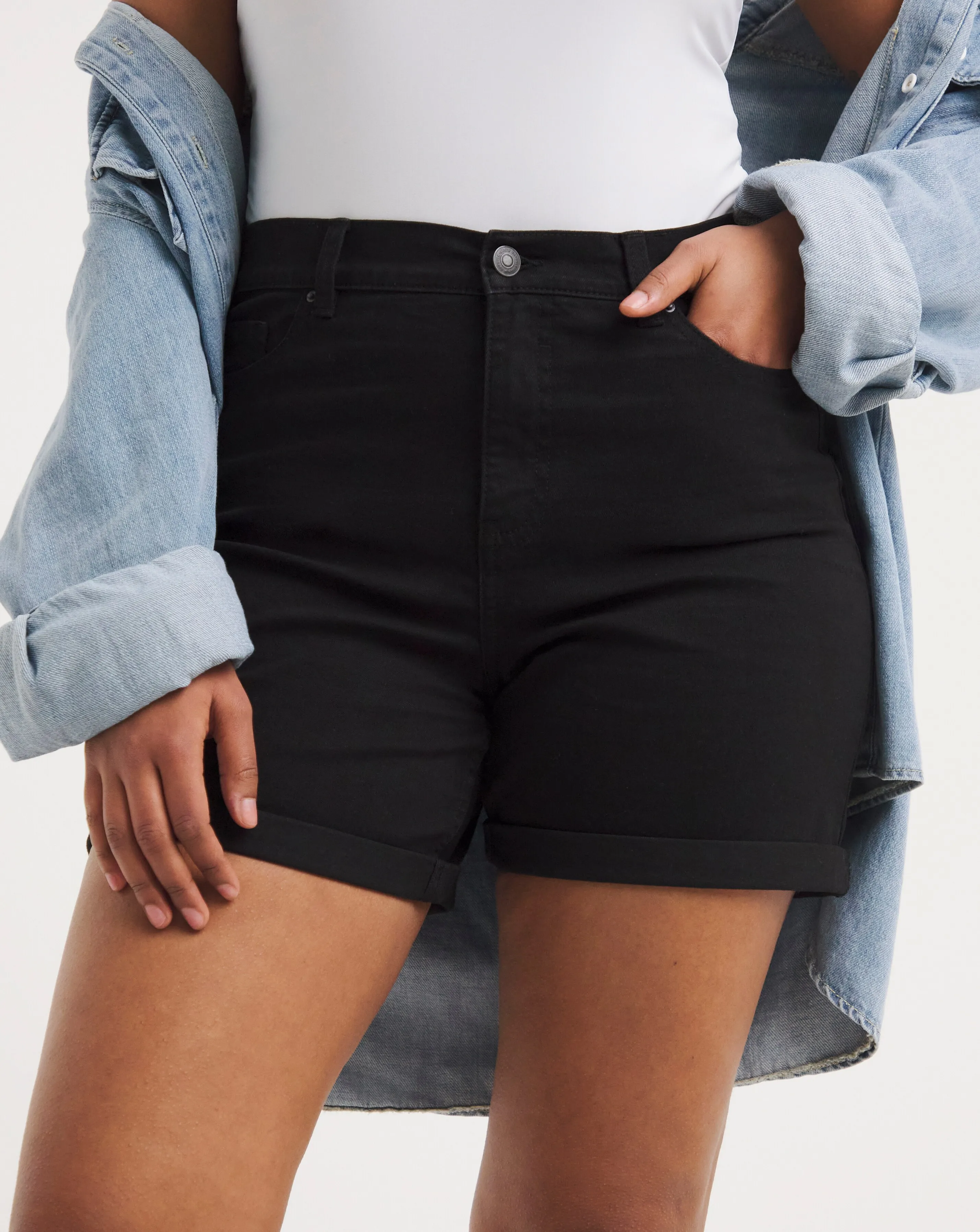 39211-black-24-7-mid-shorts-1.jpg
