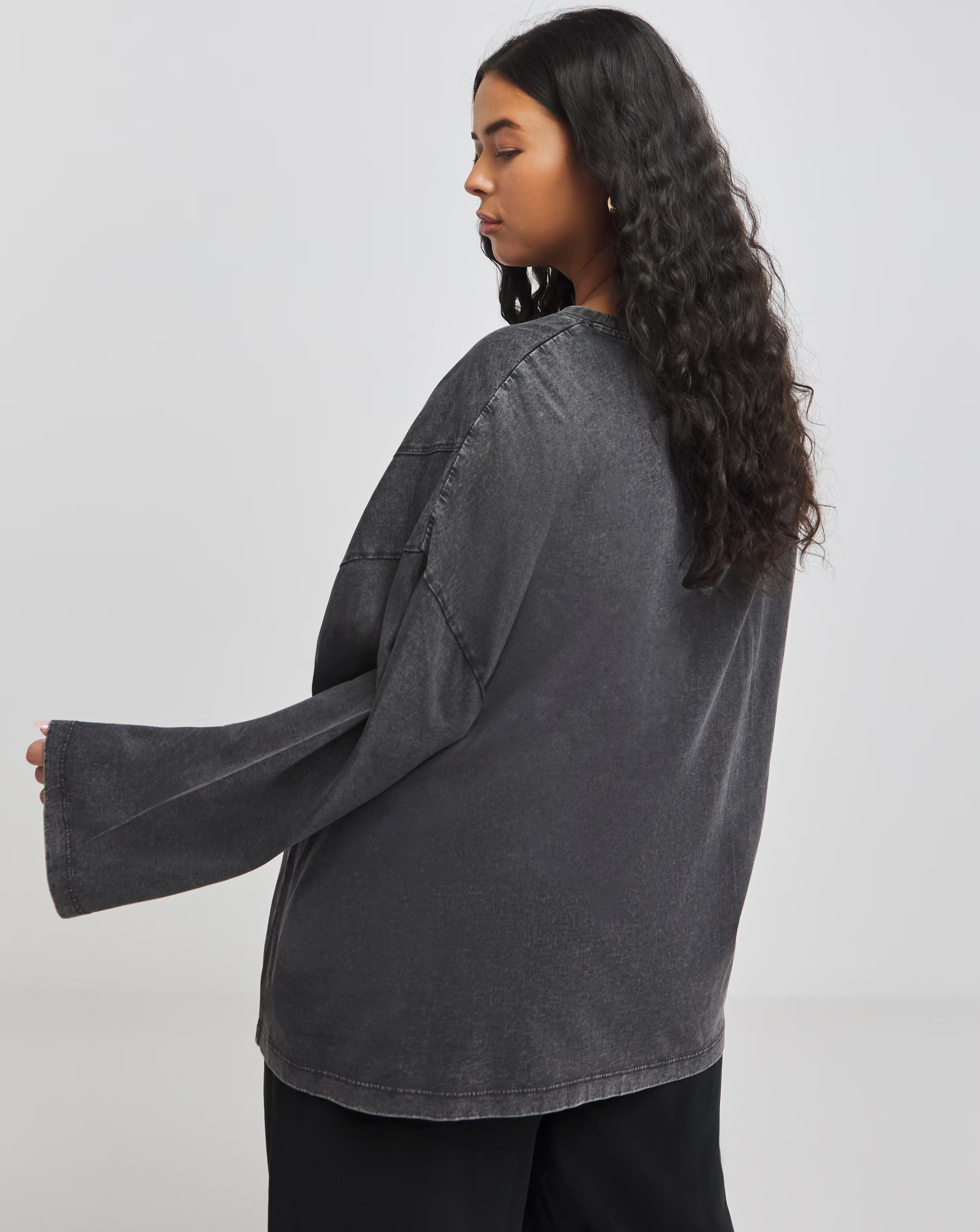 39237-acid-wash-seam-detail-long-sleeve-tee-1.webp