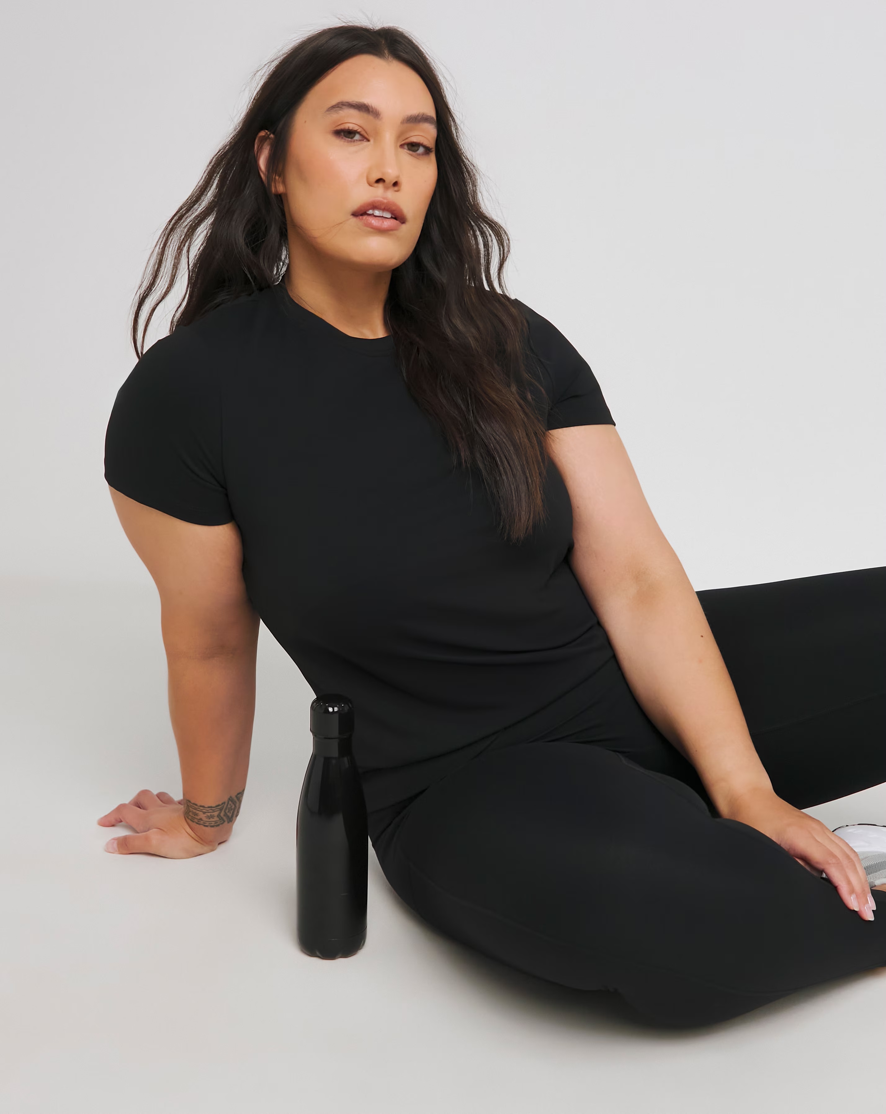 39373-sb3-magisculpt-black-active-360-control-short-sleeve-t-shirt-1.webp