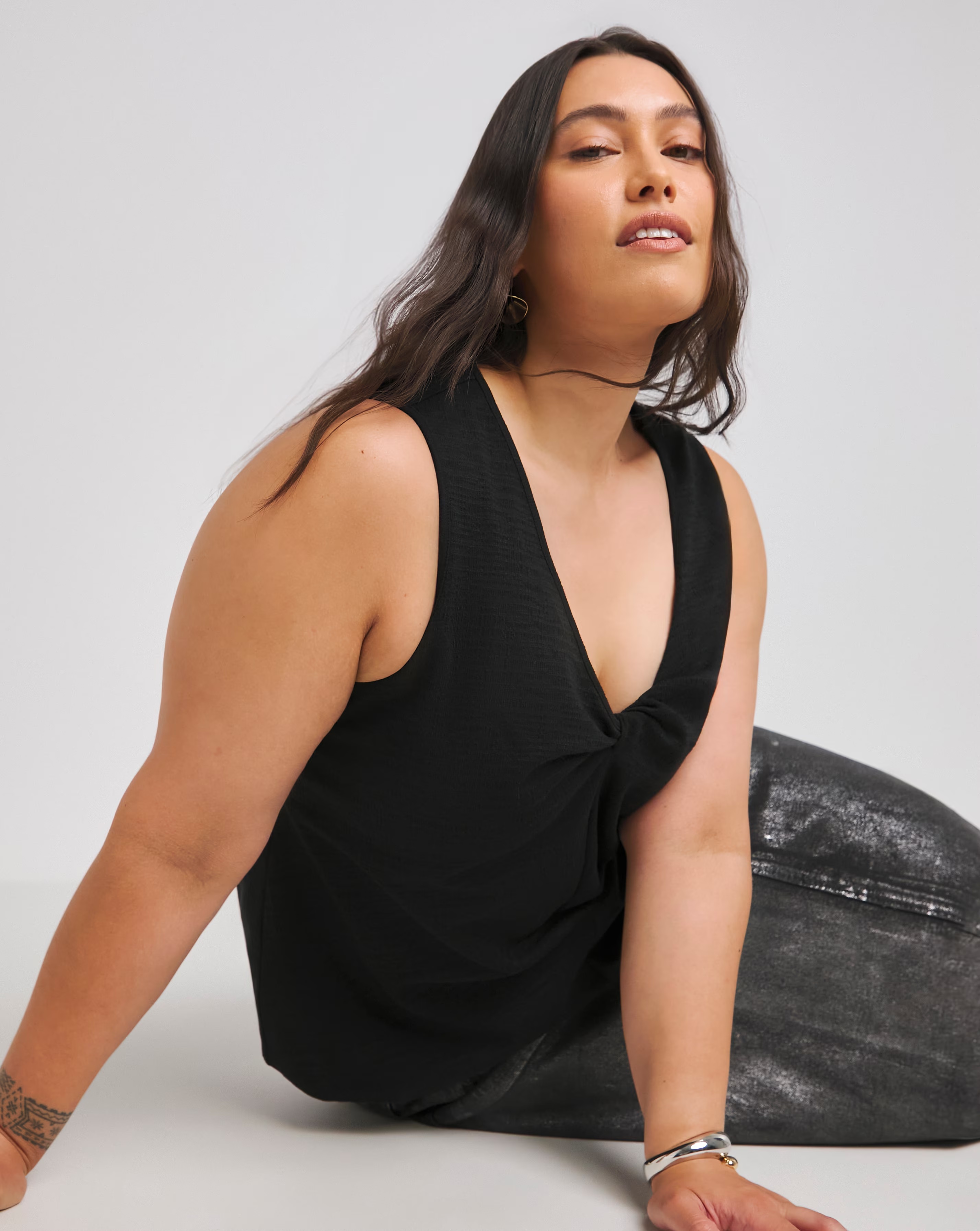 39425-black-jersey-linen-look-knot-front-v-neck-cami-1.jpg