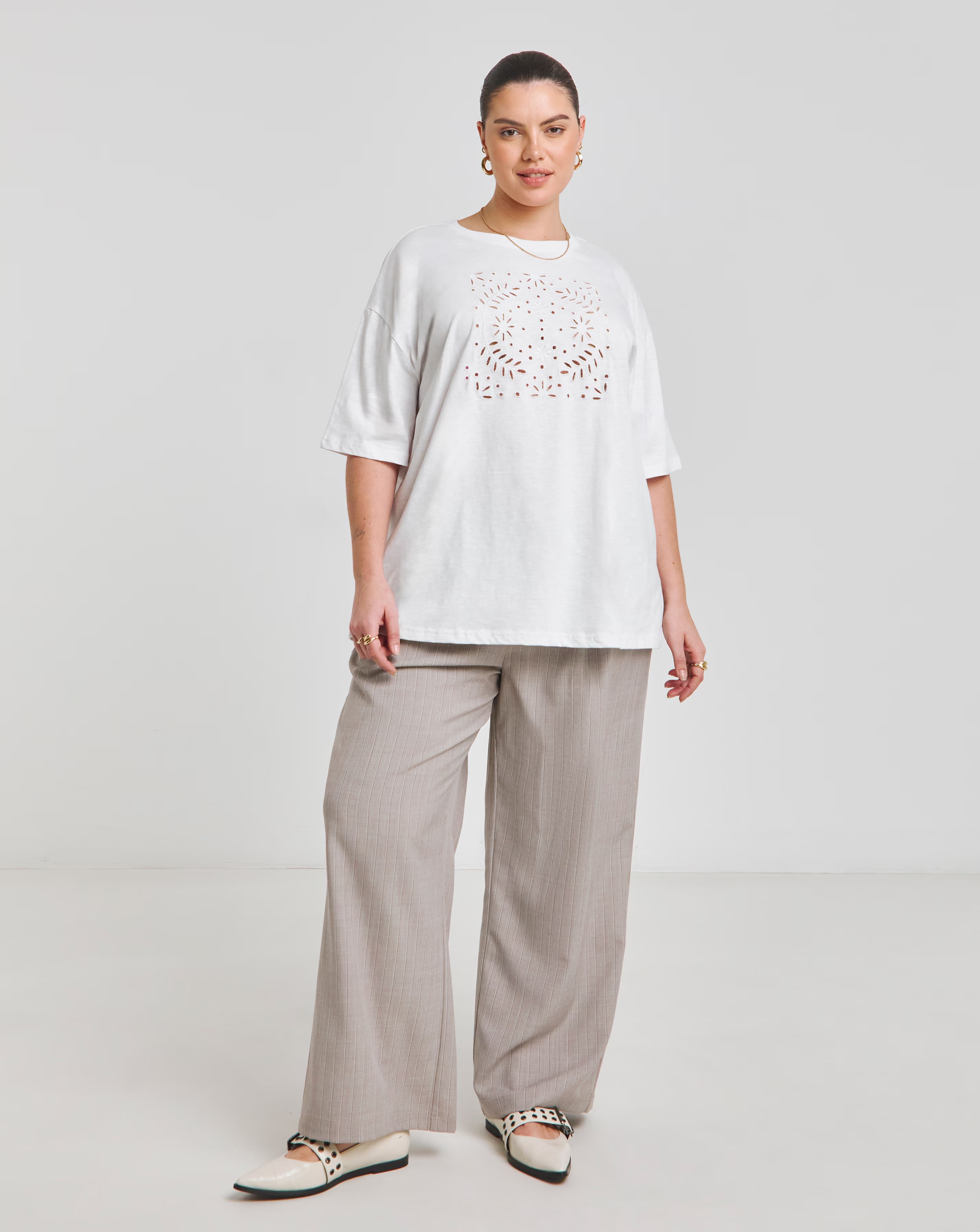40508-white-cut-work-oversized-t-shirt-1.jpg