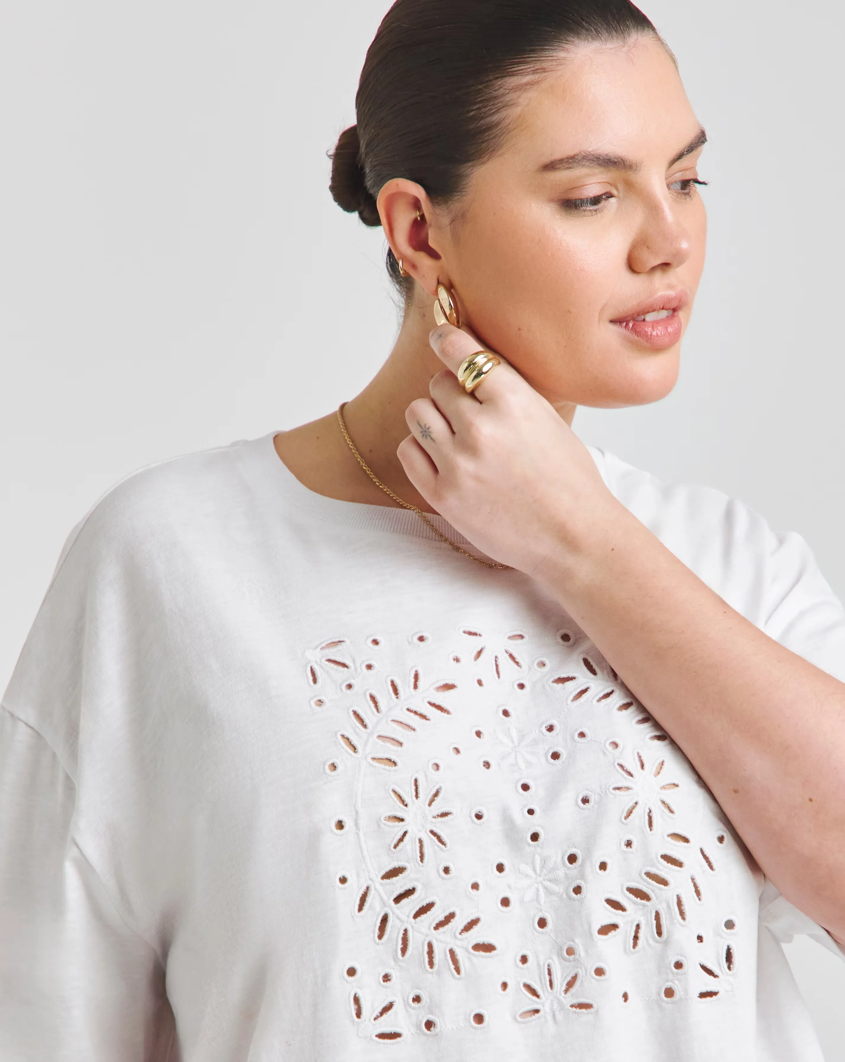 40508-white-cut-work-oversized-t-shirt-1.jpg