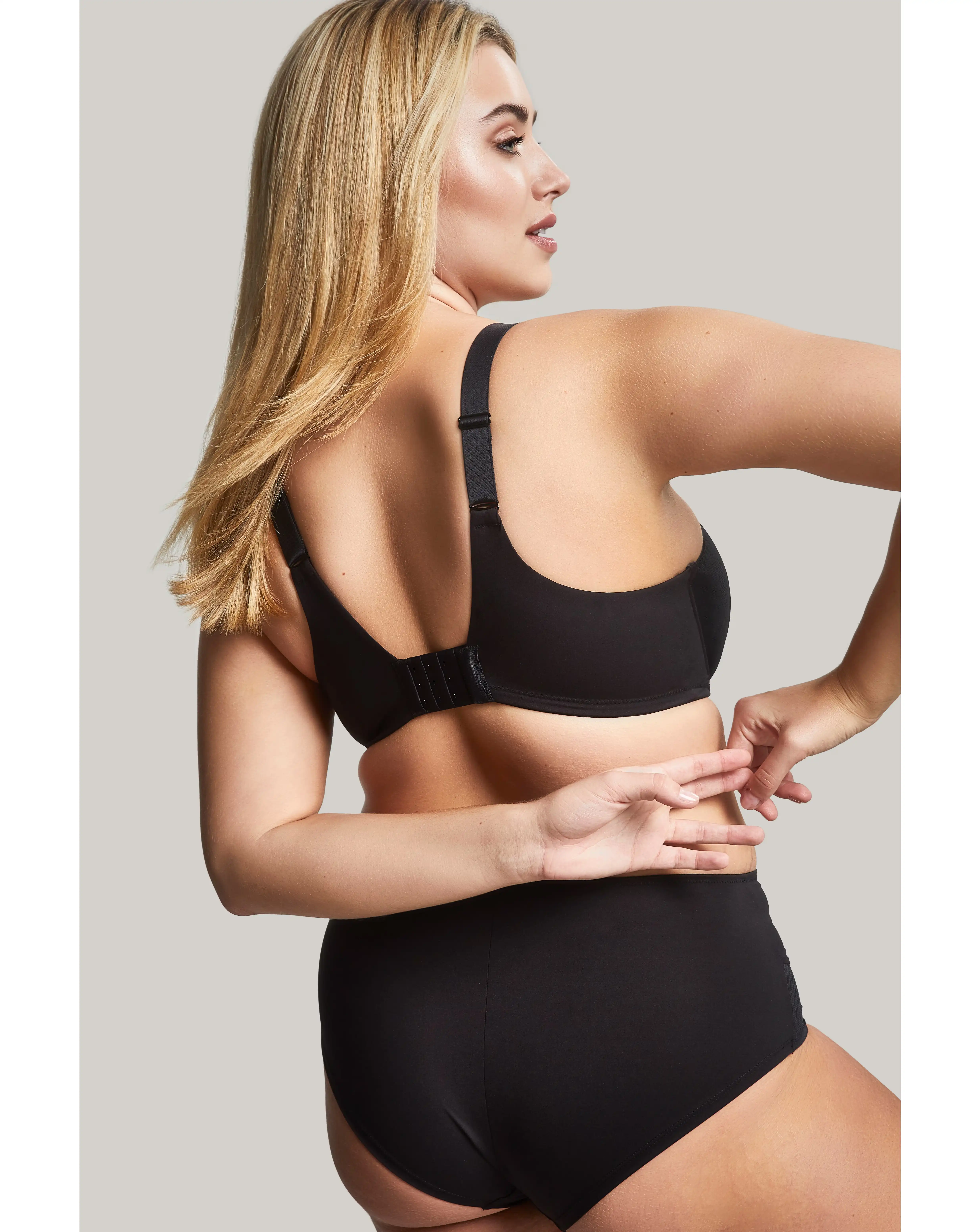 41353-sculptresse-bliss-full-cup-wired-bra-1.webp