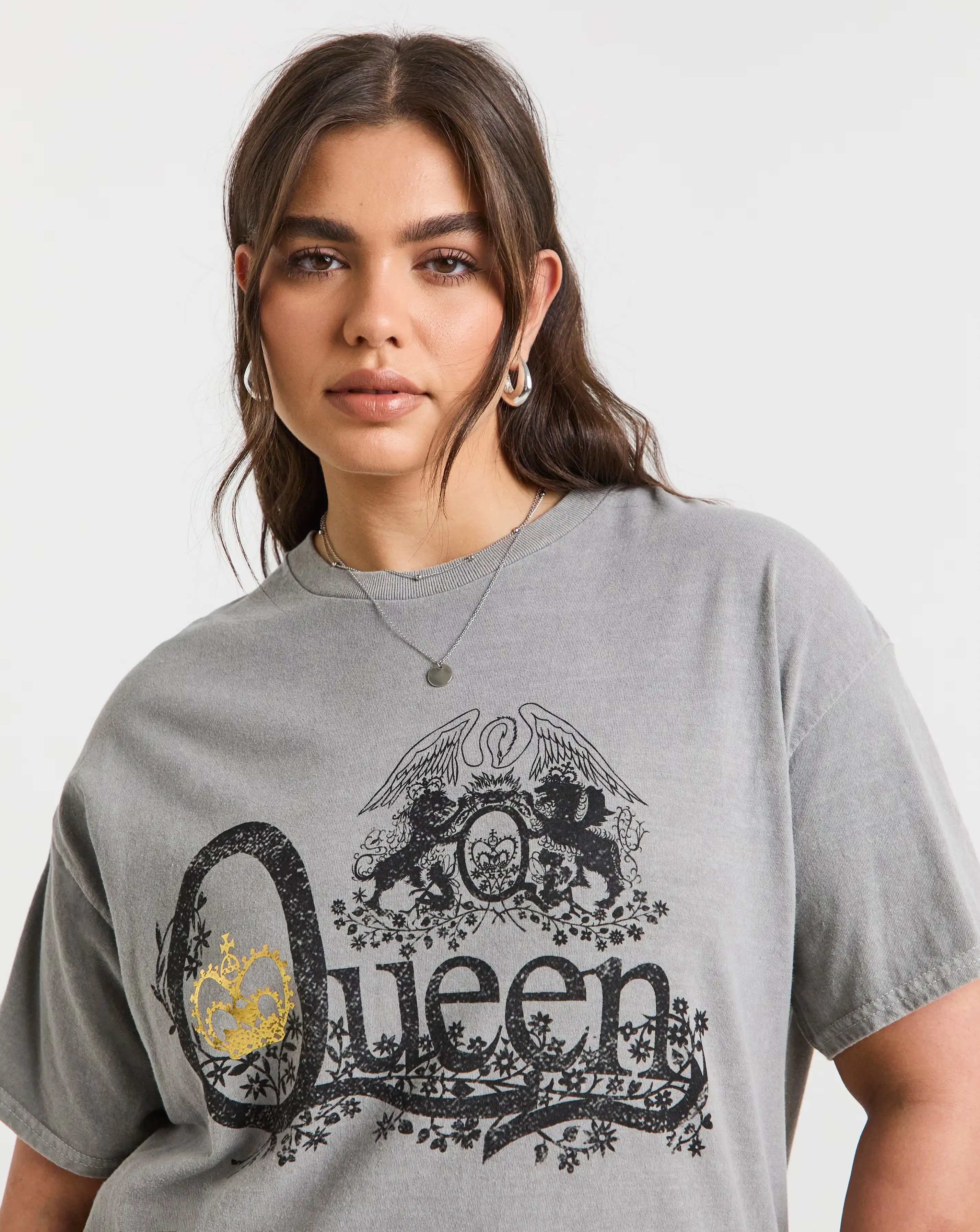 Simply Be Washed Grey Queen License T-Shirt 1 42663-simply-be-washed-grey-queen-license-t-shirt-1.webp