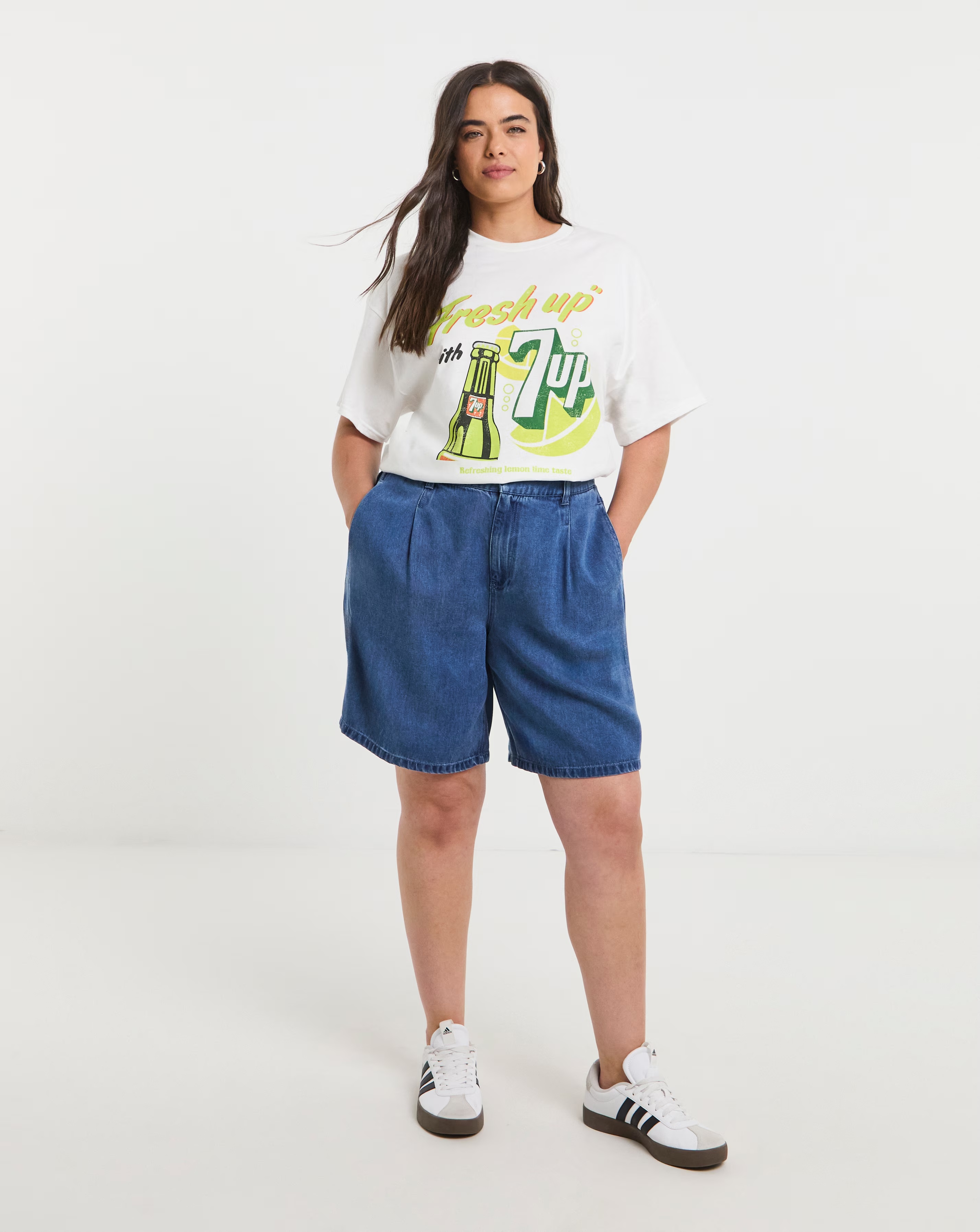Simply Be White 7UP License T-Shirt