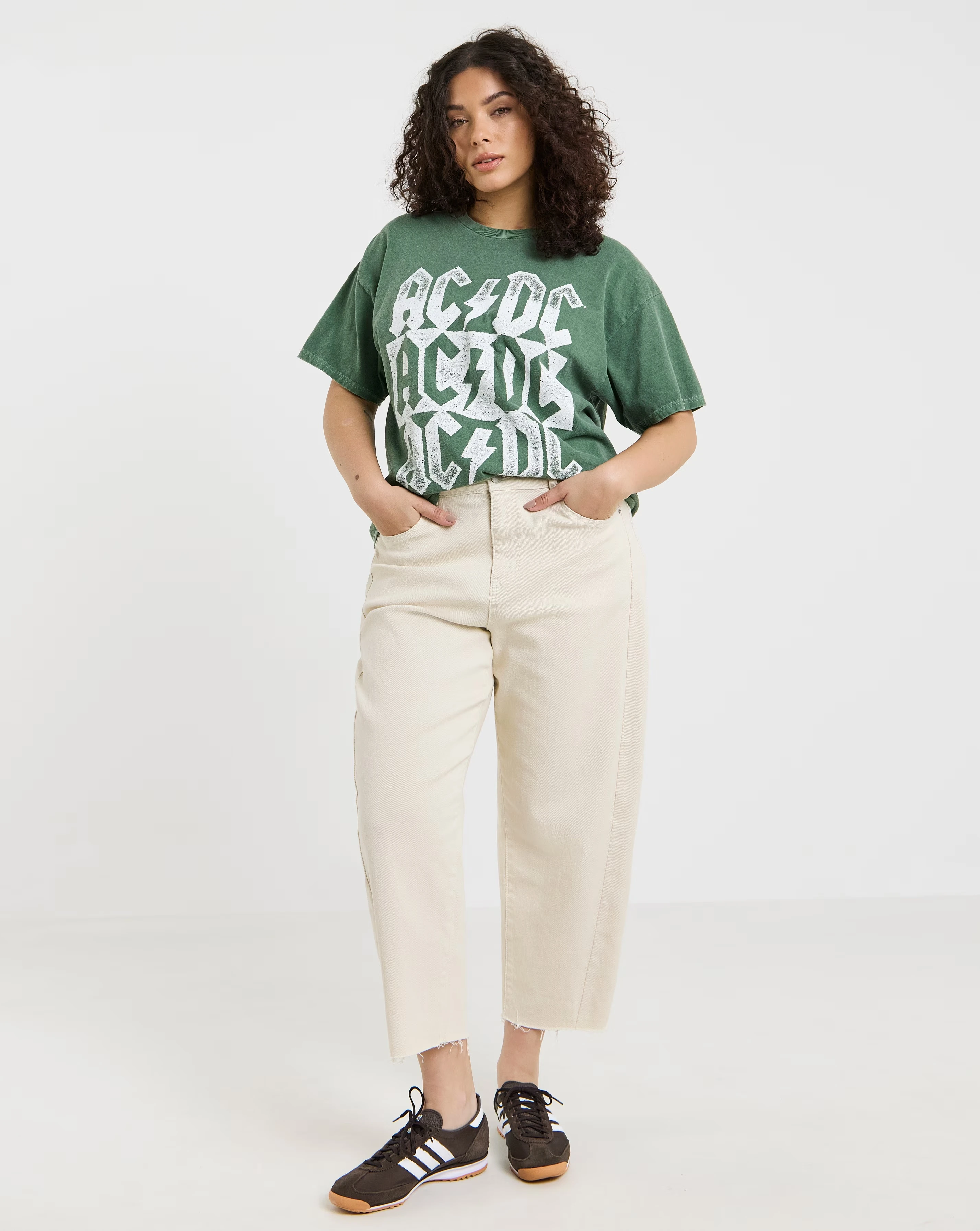 42875-khaki-acdc-license-t-shirt-1.webp