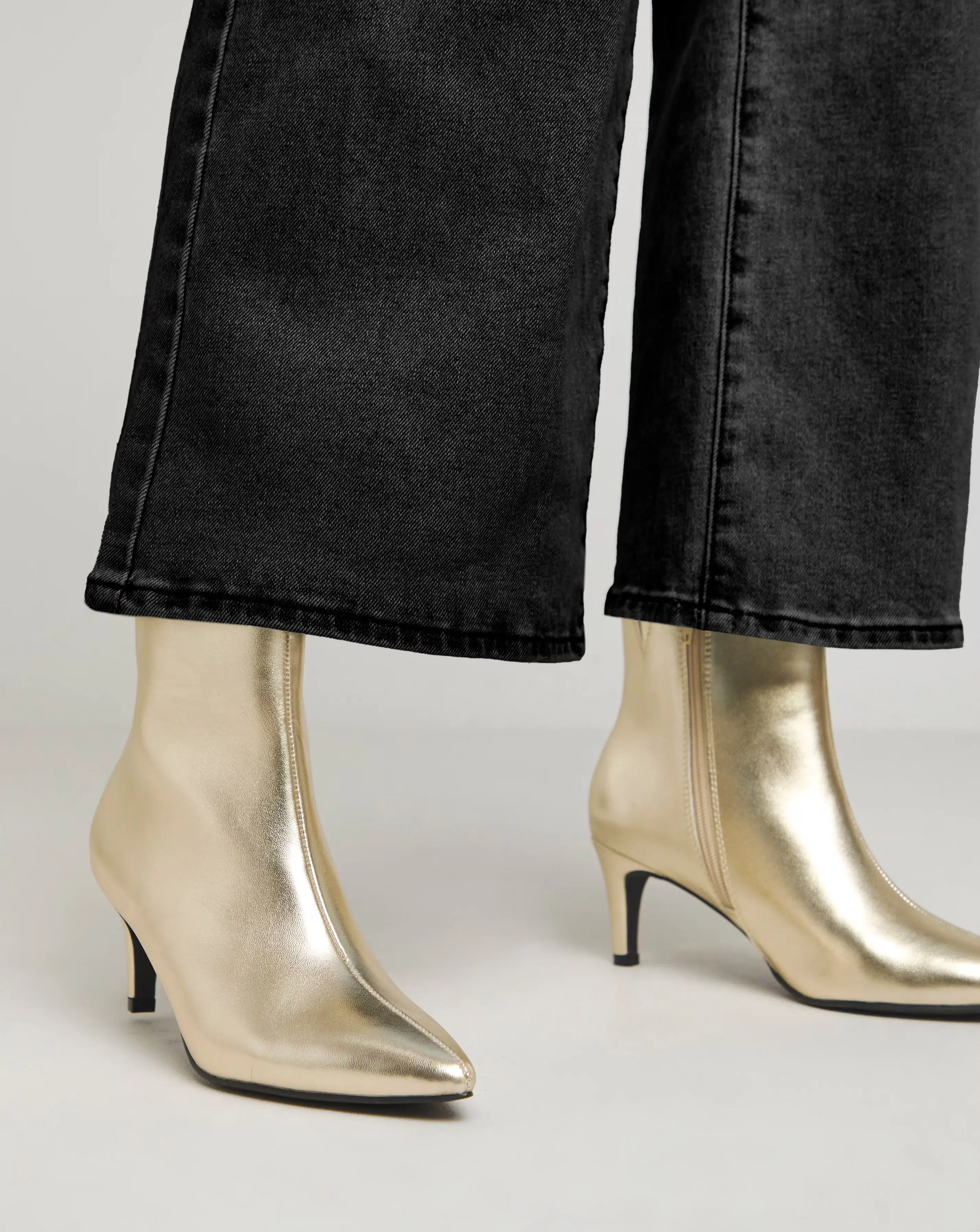 42990-sabine-ankle-kitten-heel-boots-wide-e-fit-1.webp