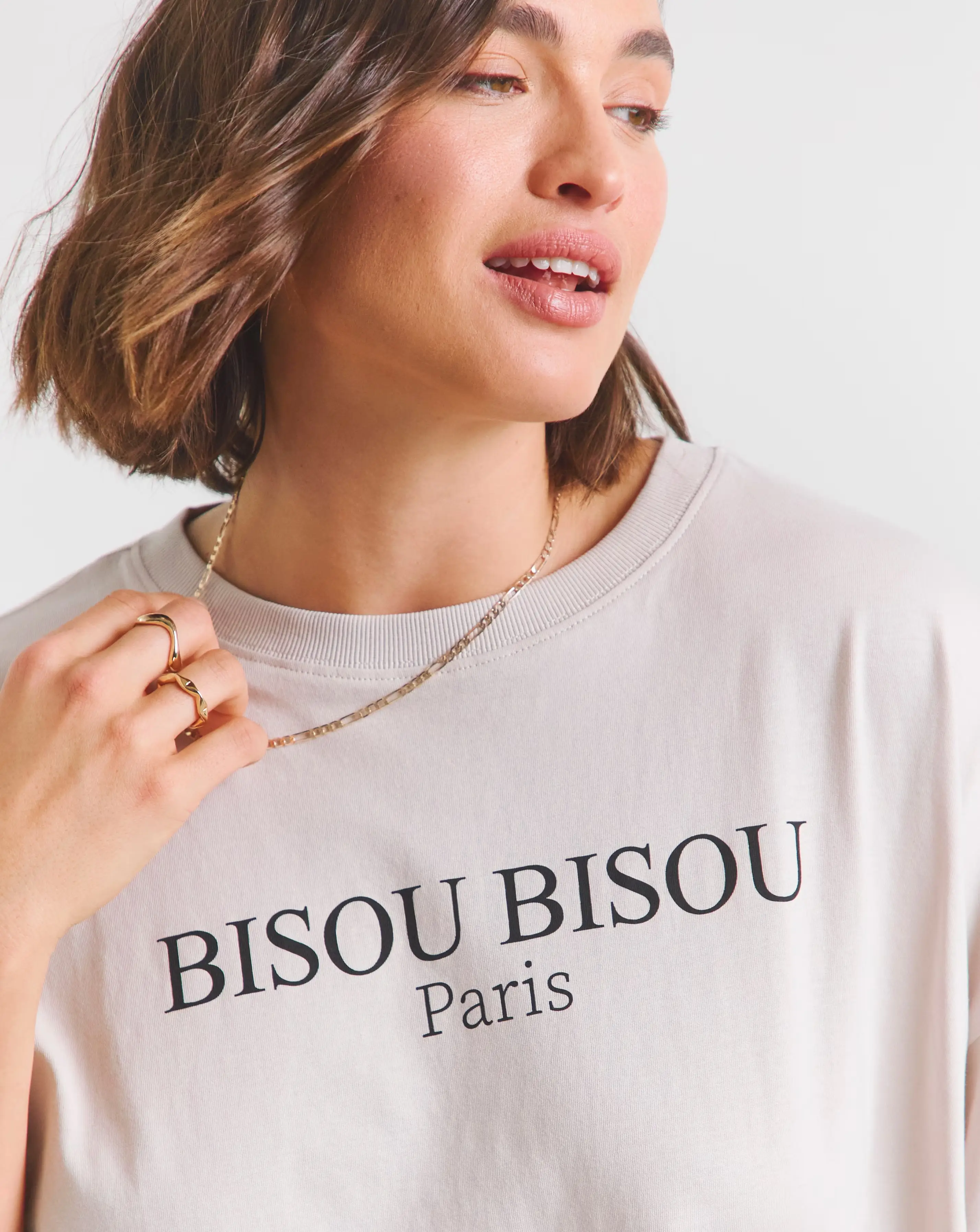 43254-simply-be-ecru-bisou-bisou-graphic-t-shirt-1.webp