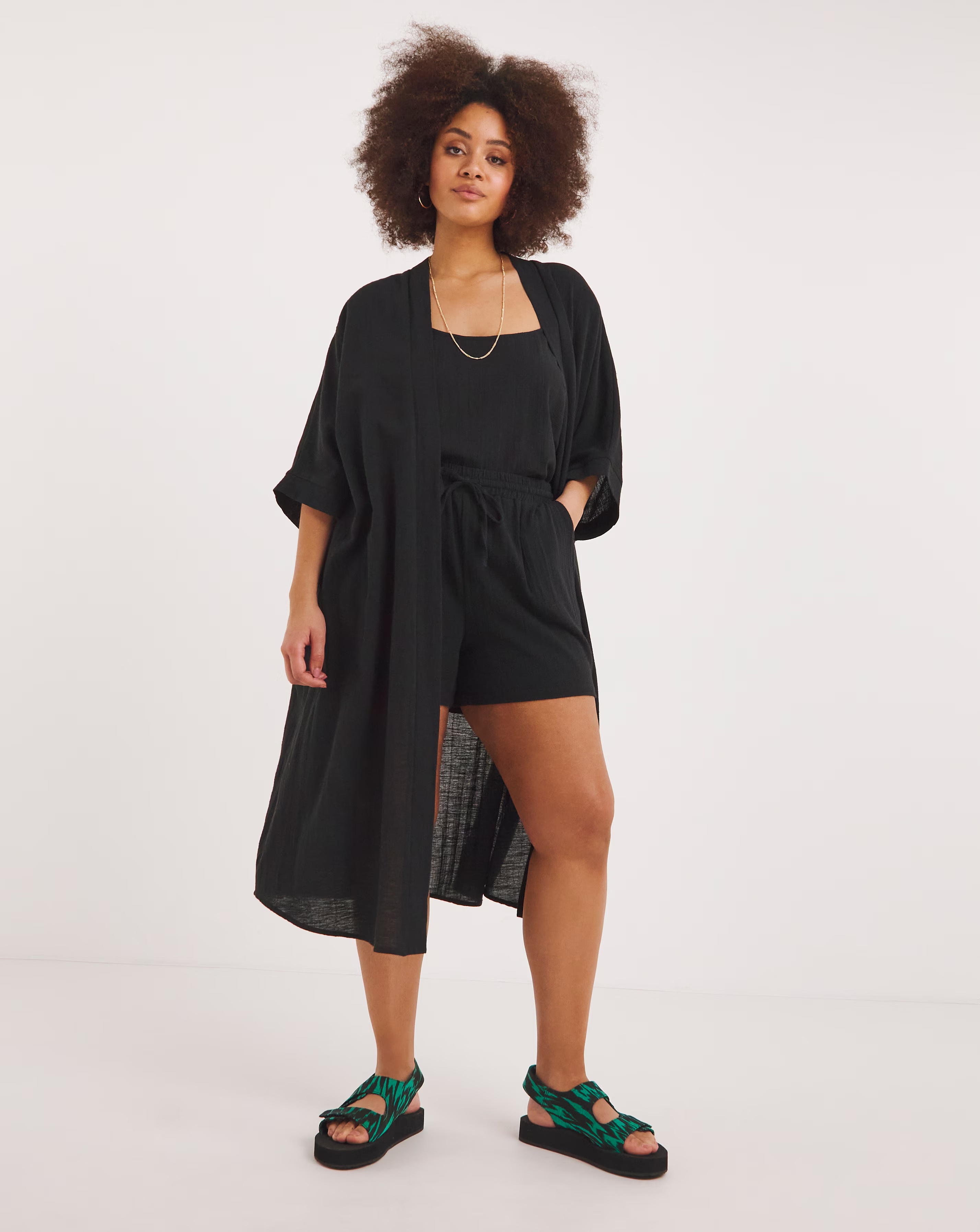 43482-black-linen-look-cropped-cami-1.webp