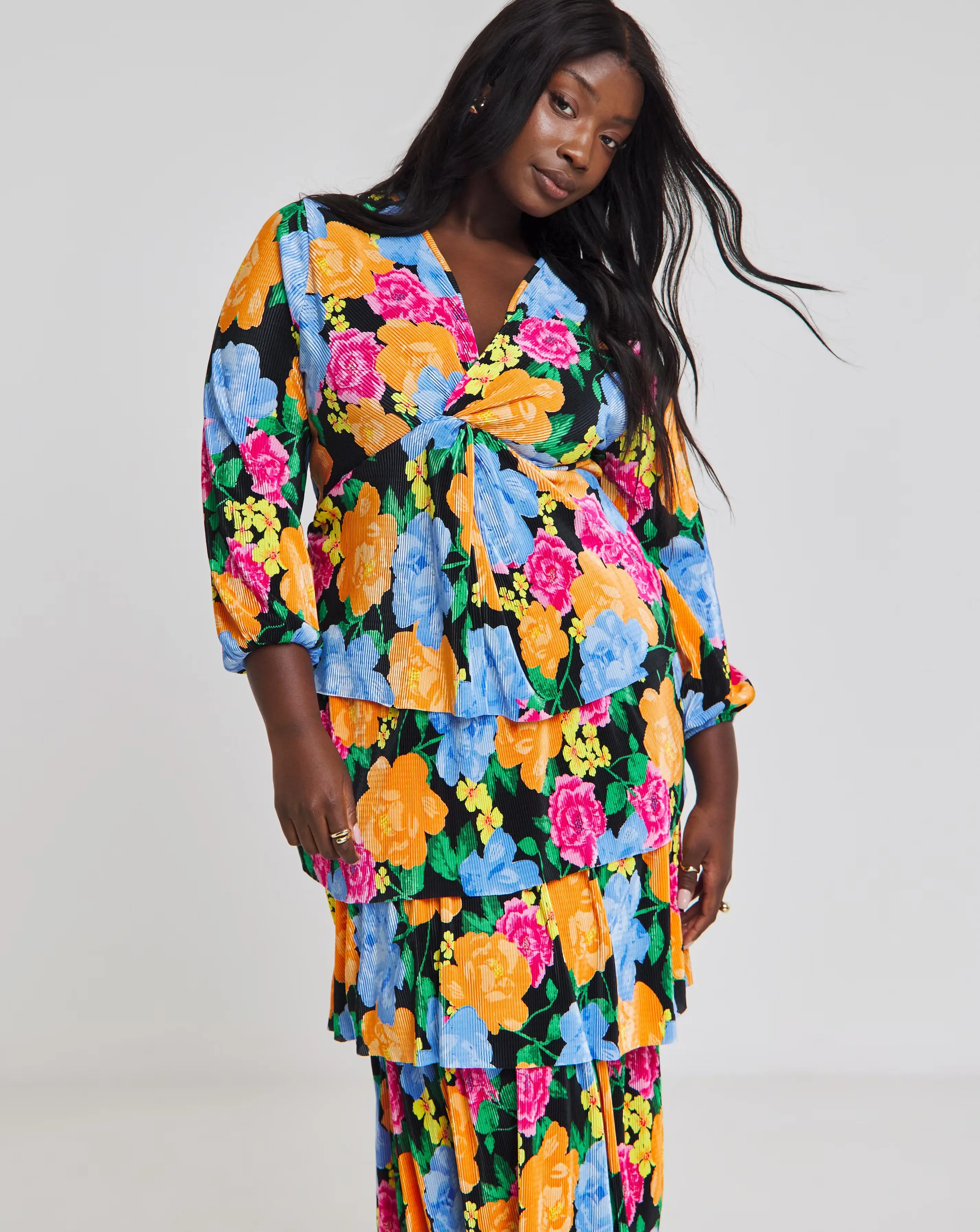 43789-floral-print-tiered-plisse-midi-dress-1.webp