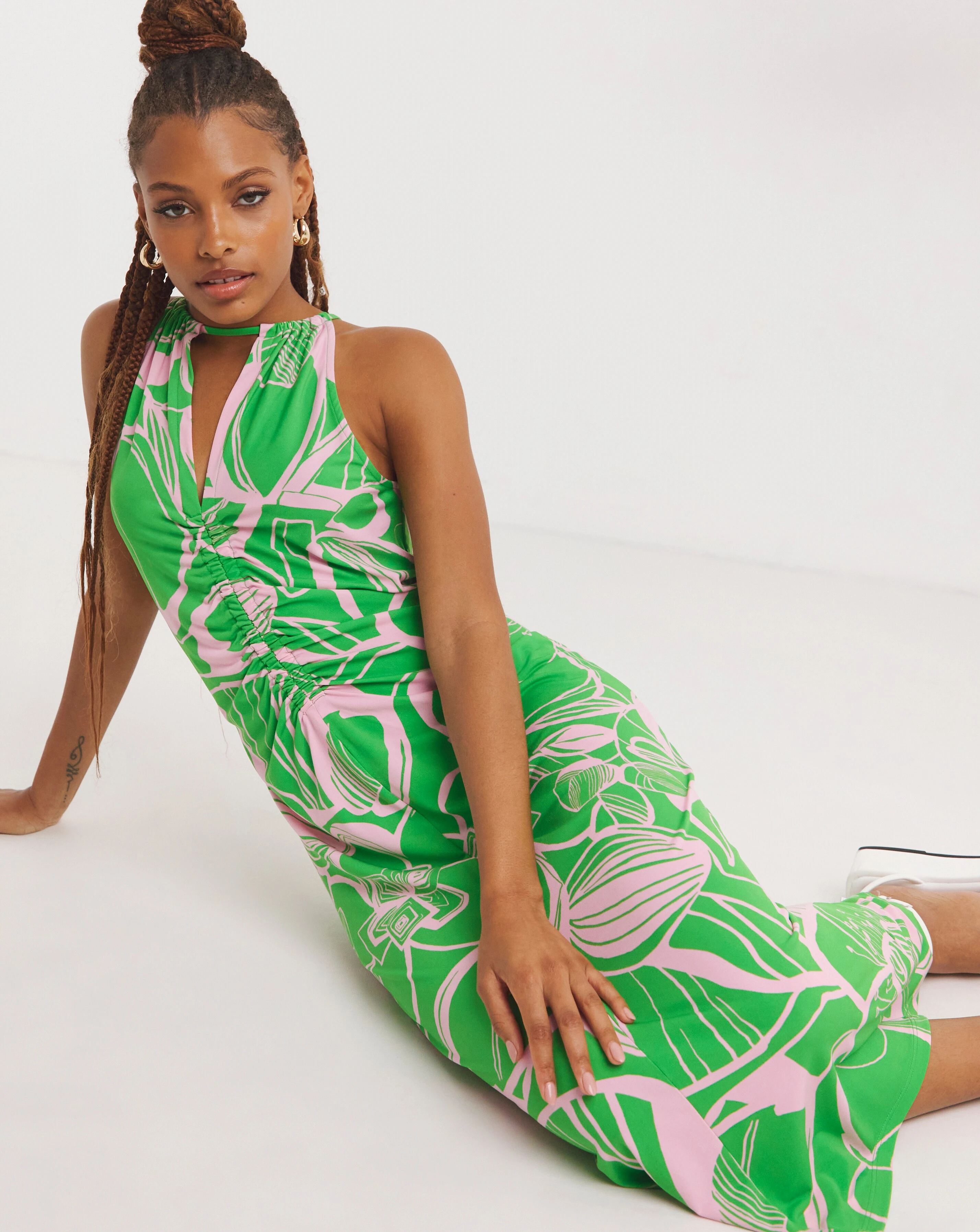 Tropical Floral Print Ruched Front Midi Dress 1 44105-tropical-floral-print-ruched-front-midi-dress-1.webp
