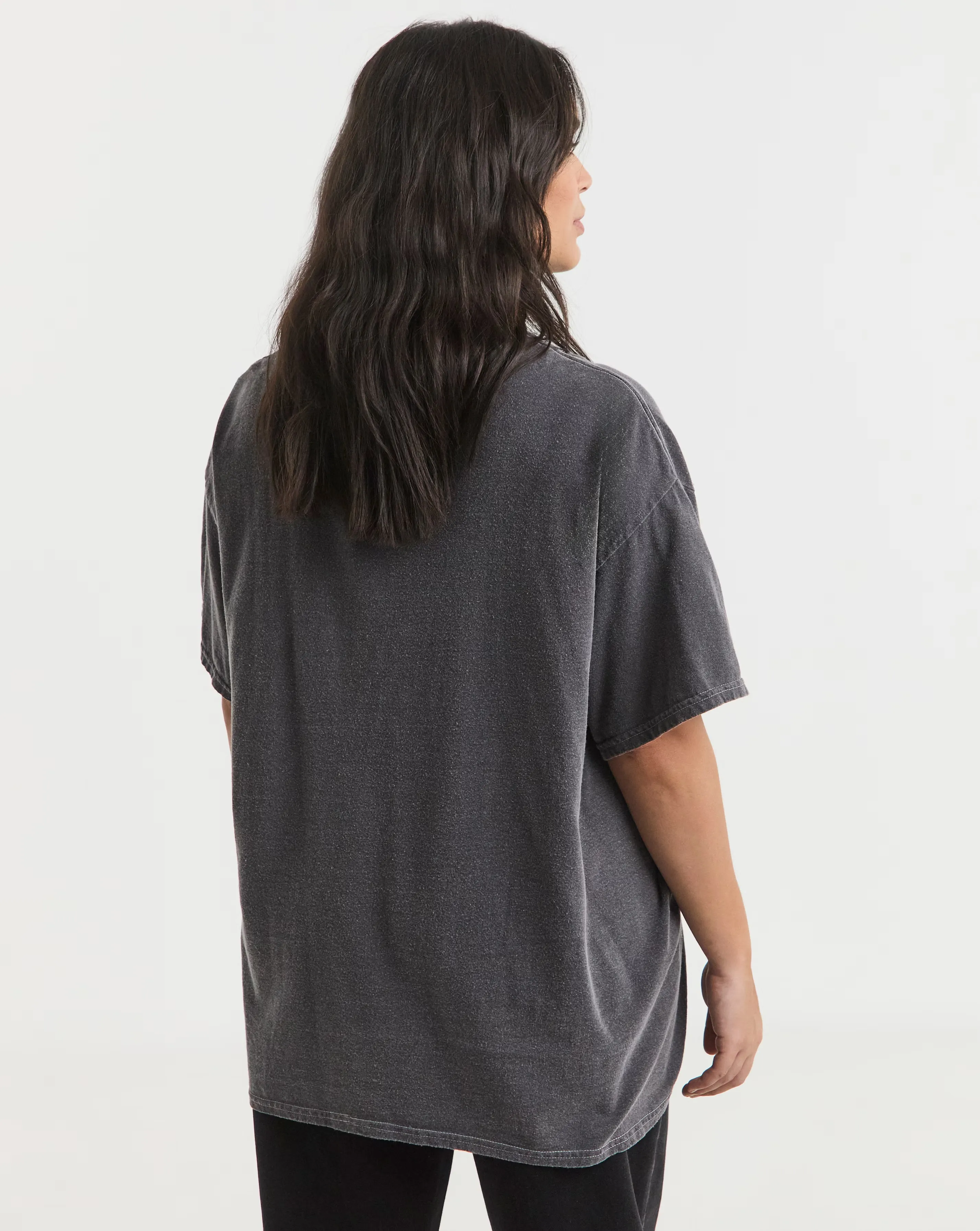 45768-simply-be-washed-grey-sex-amp-the-city-foil-license-t-shirt-1.webp