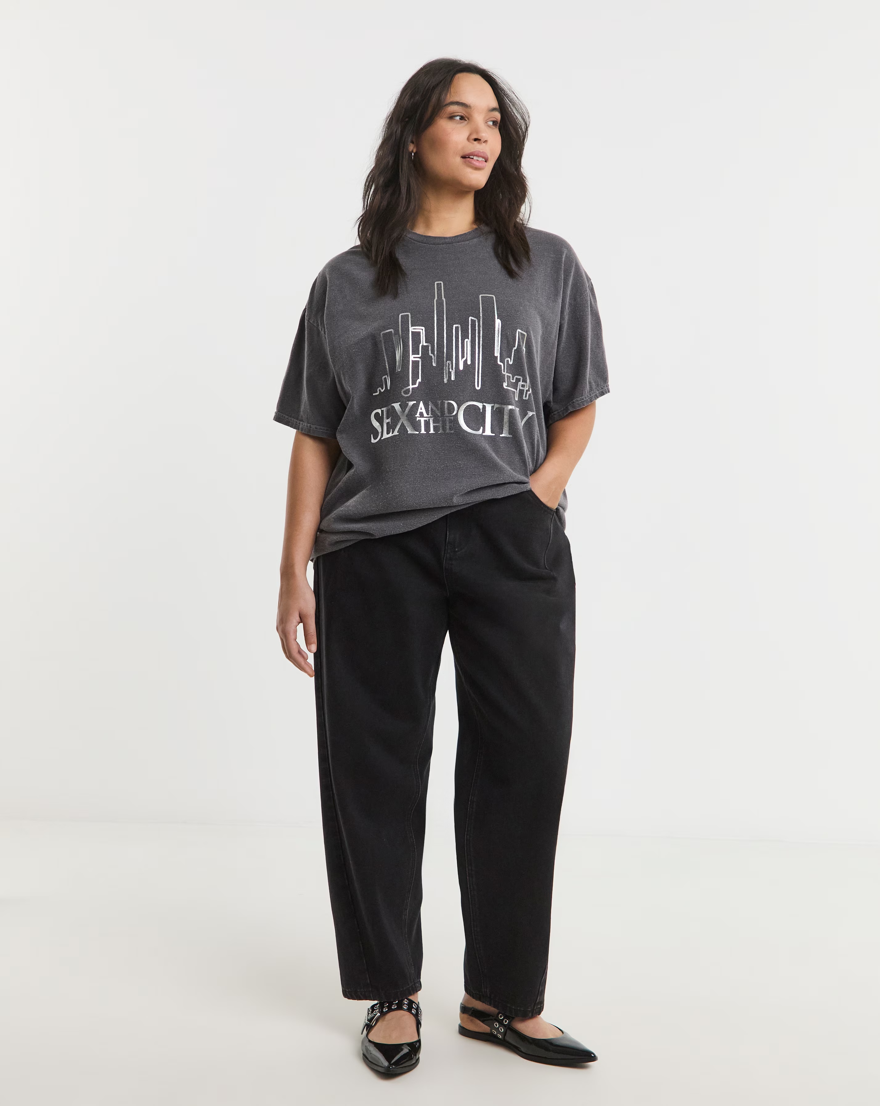 45768-simply-be-washed-grey-sex-amp-the-city-foil-license-t-shirt-1.webp
