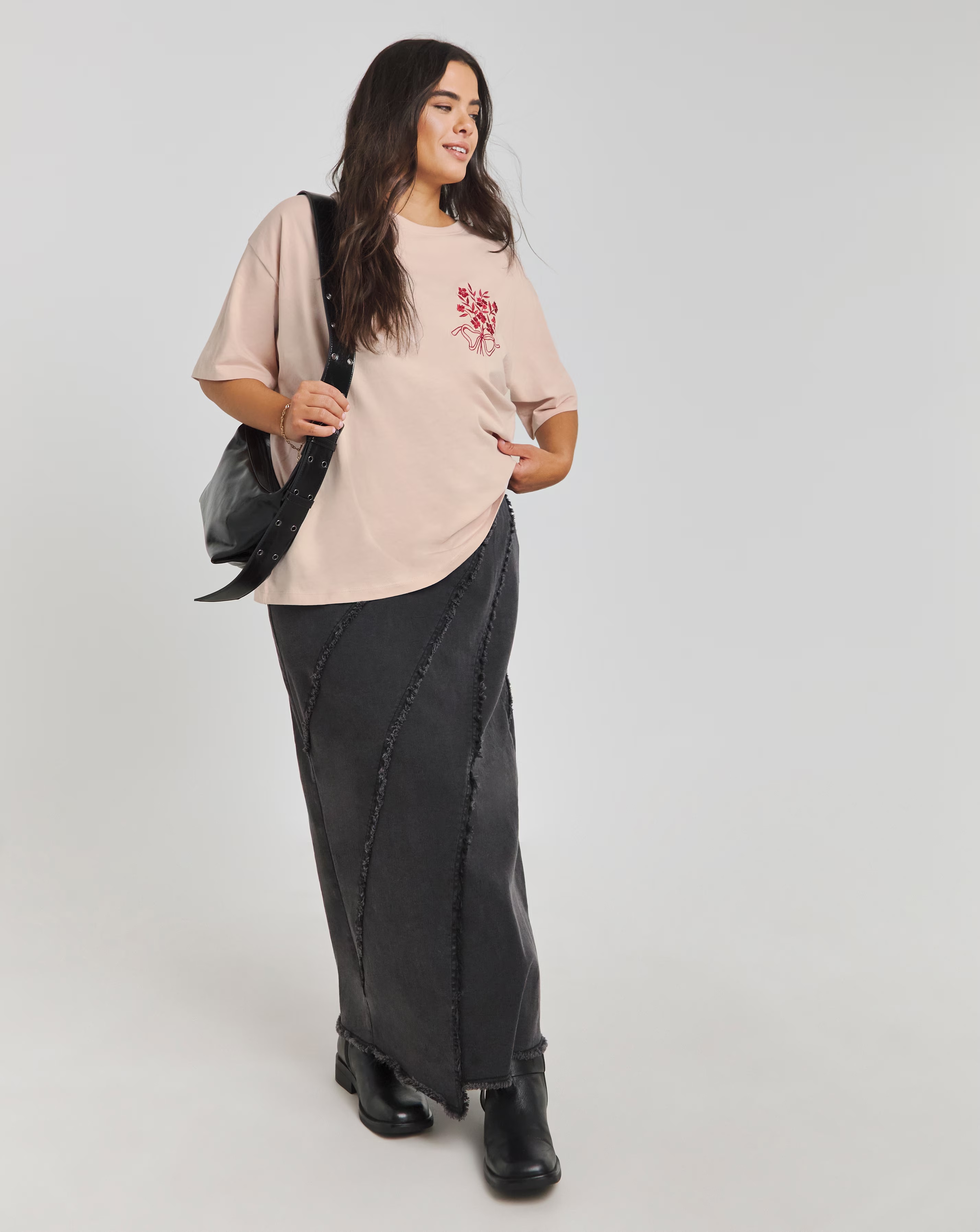 46126-blush-pink-pocket-embroidery-t-shirt-1.jpg