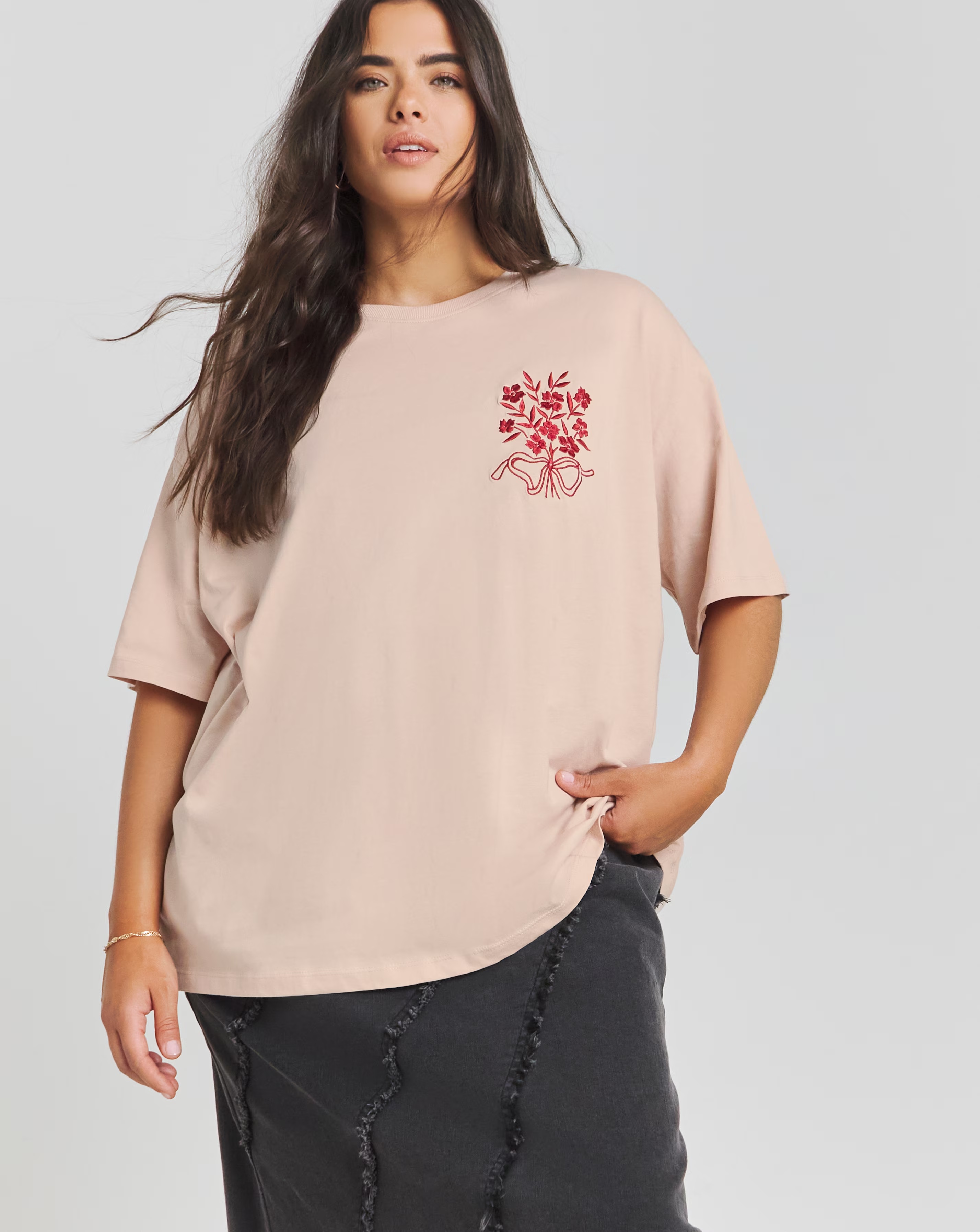 46126-blush-pink-pocket-embroidery-t-shirt-1.jpg