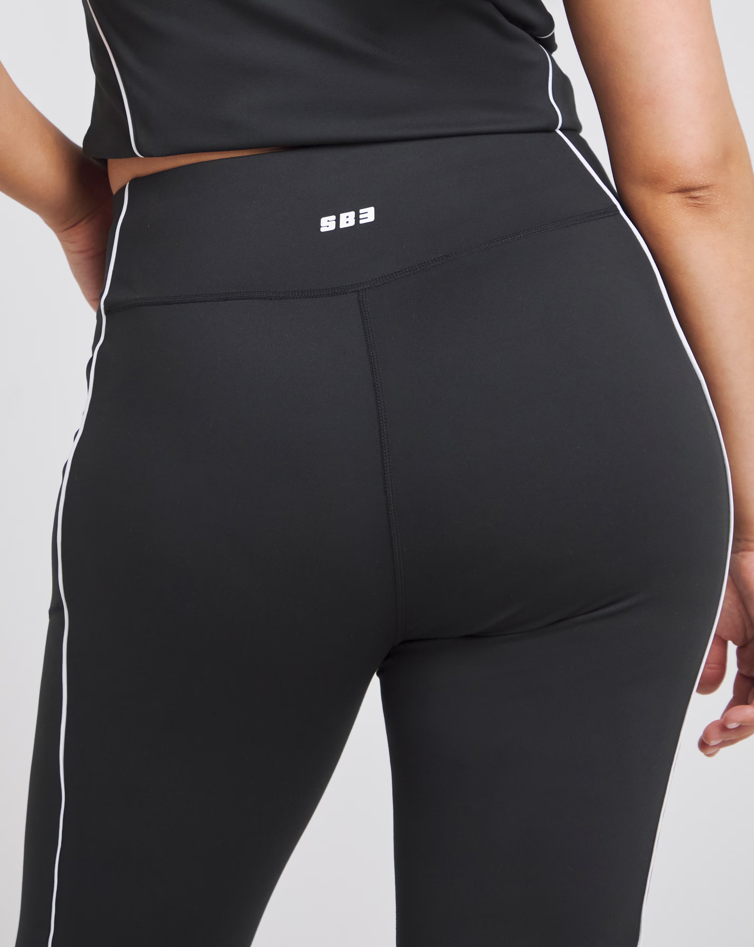 46406-simply-be-sb3-black-amp-white-active-piping-leggings-1.jpg