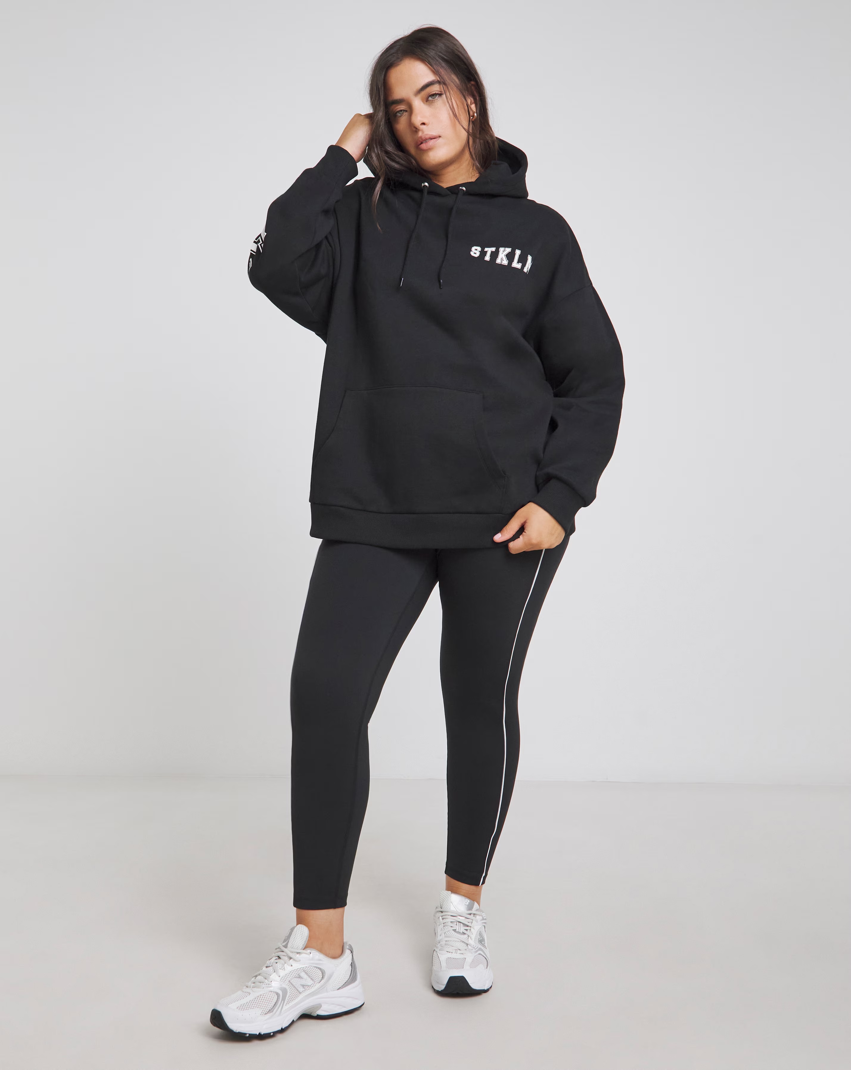 46406-simply-be-sb3-black-amp-white-active-piping-leggings-1.jpg