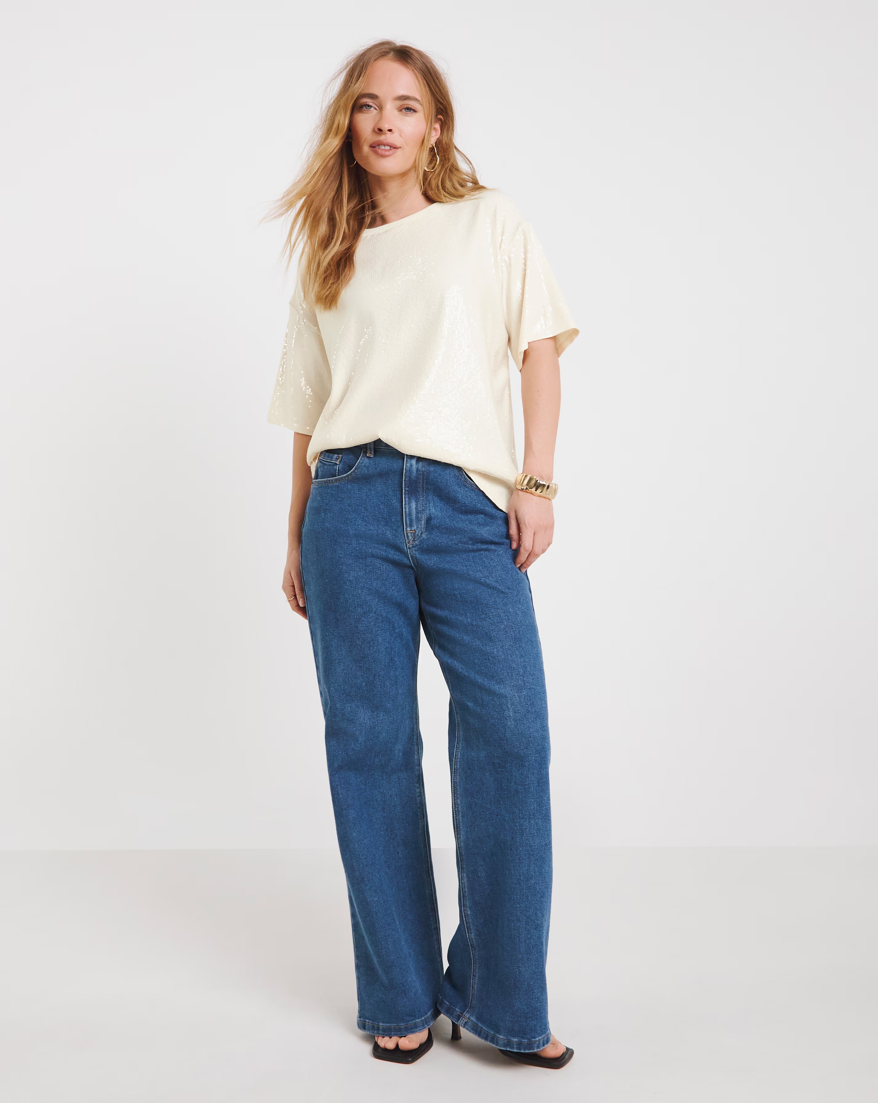 47166-simply-be-white-clear-sequin-boxy-t-shirt-1.webp