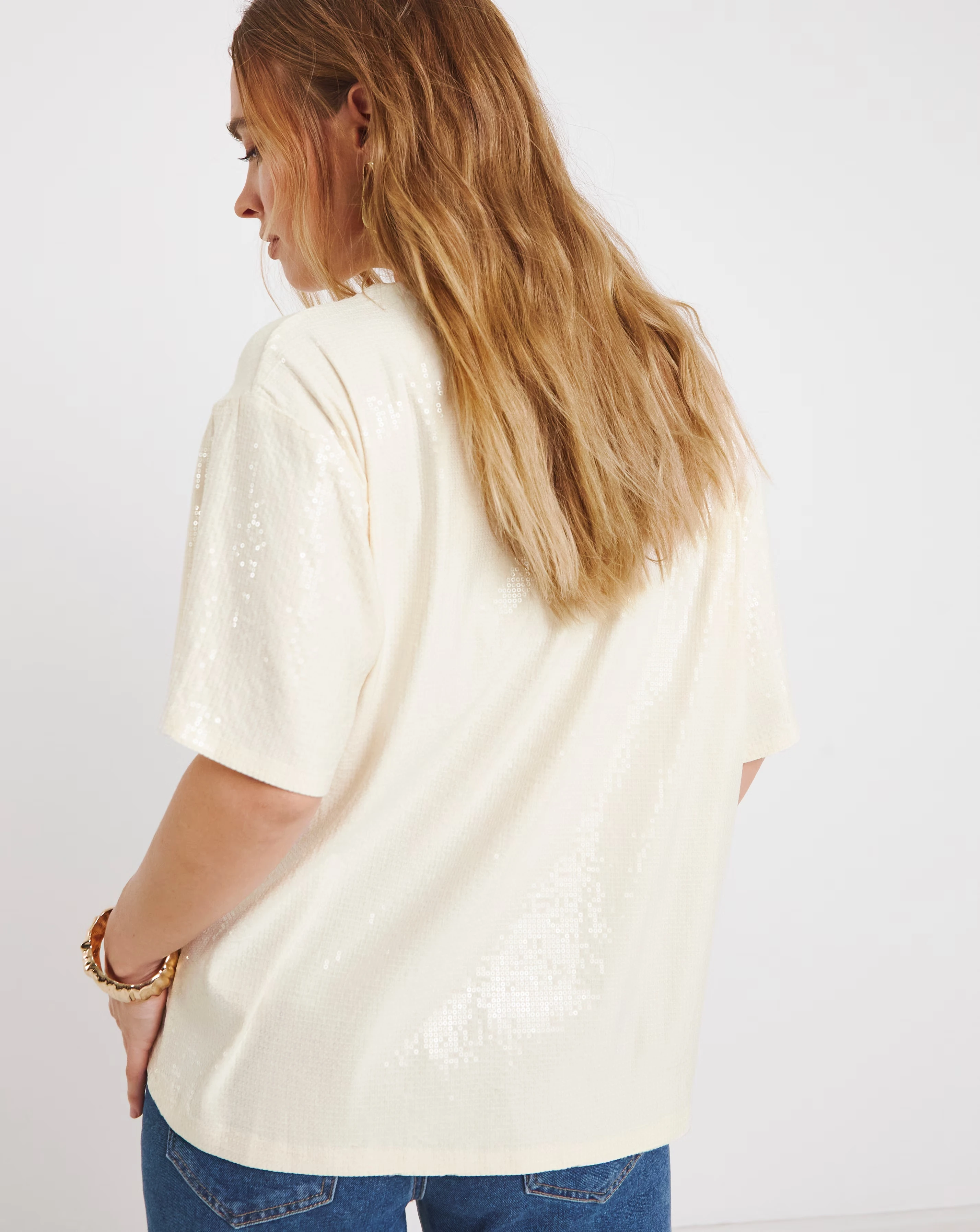 47166-simply-be-white-clear-sequin-boxy-t-shirt-1.webp