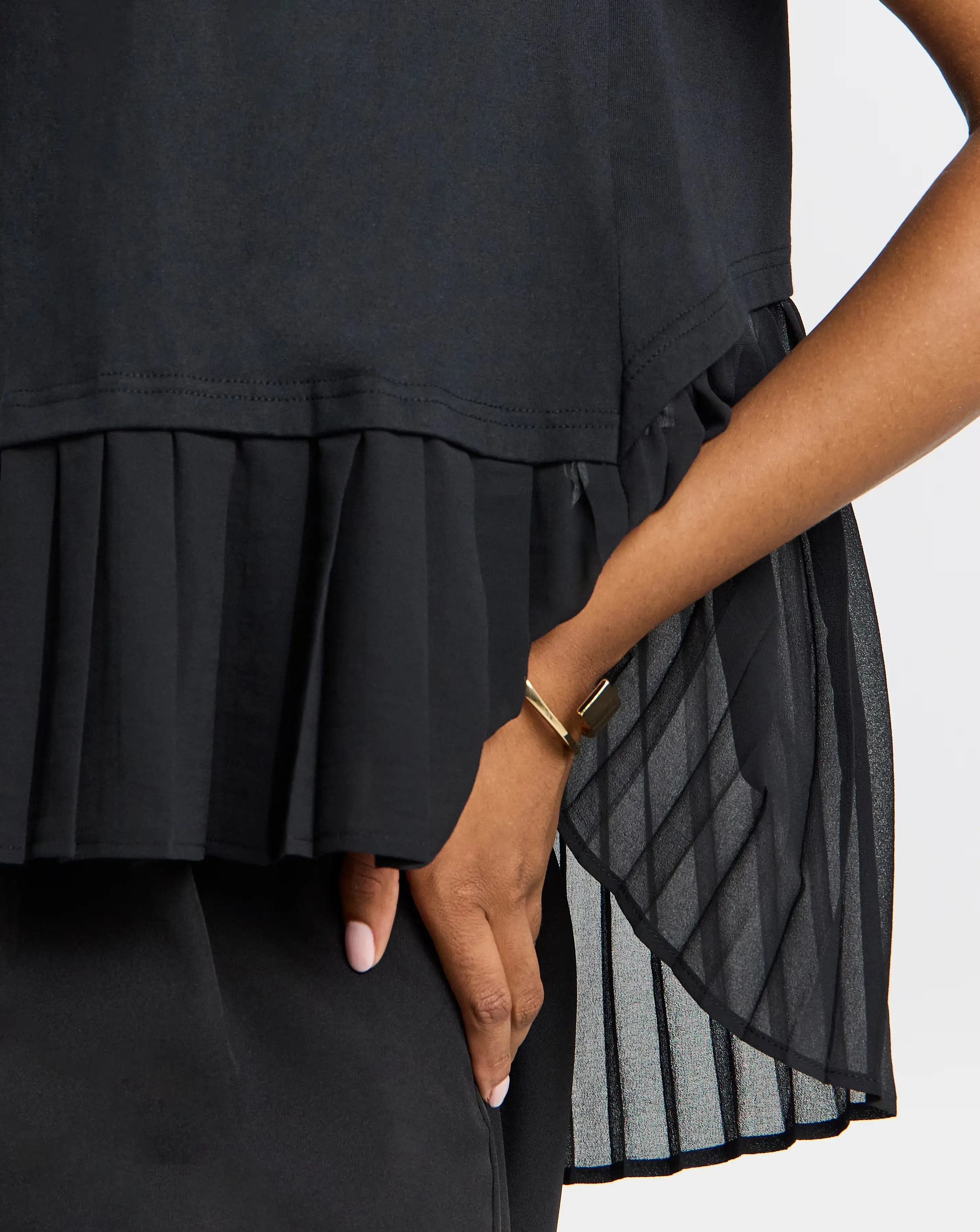 47692-simply-be-black-pleated-back-t-shirt-1.webp