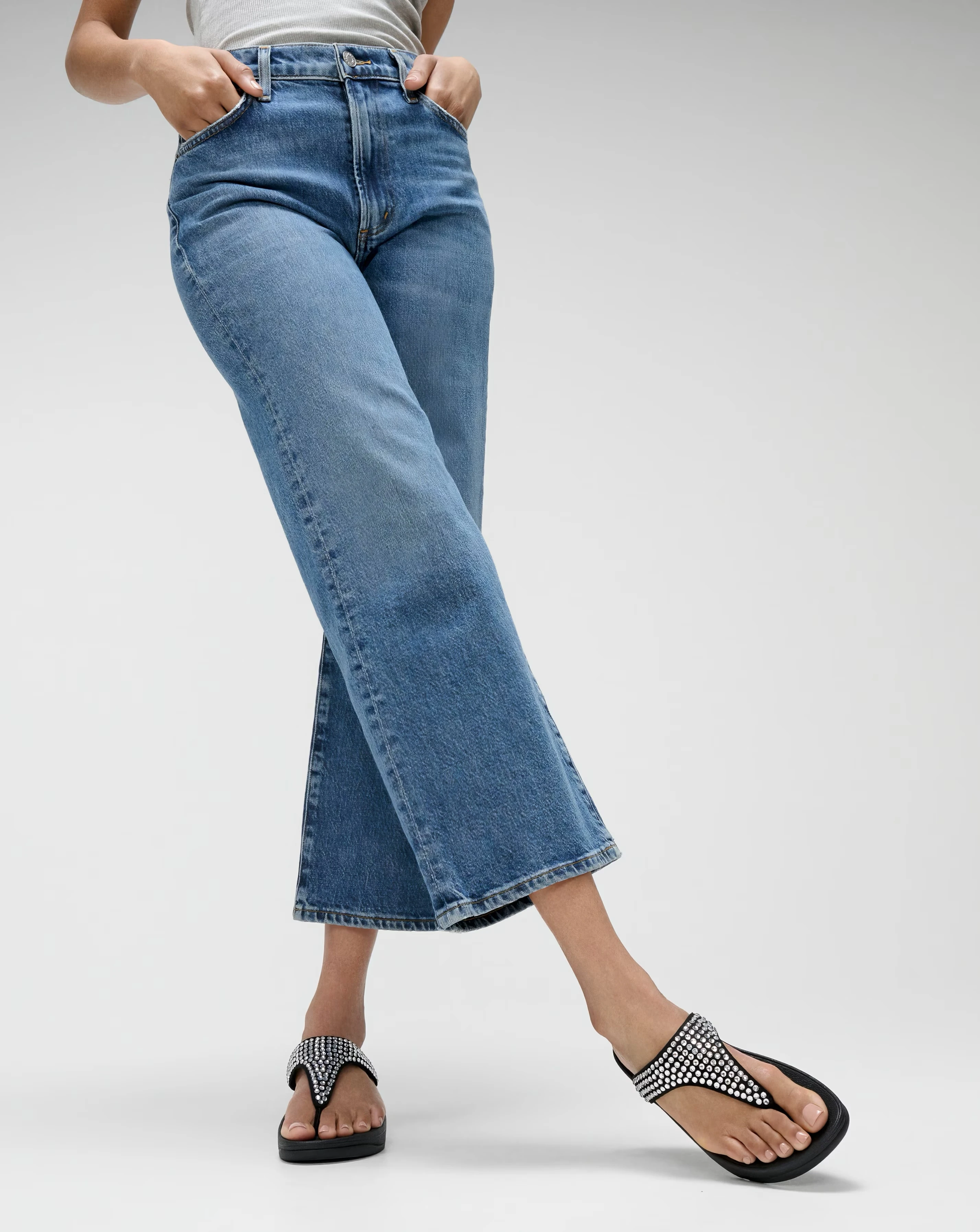 49323-fit-flop-lulu-crystal-toe-post-sandals-standard-fit-1.jpg