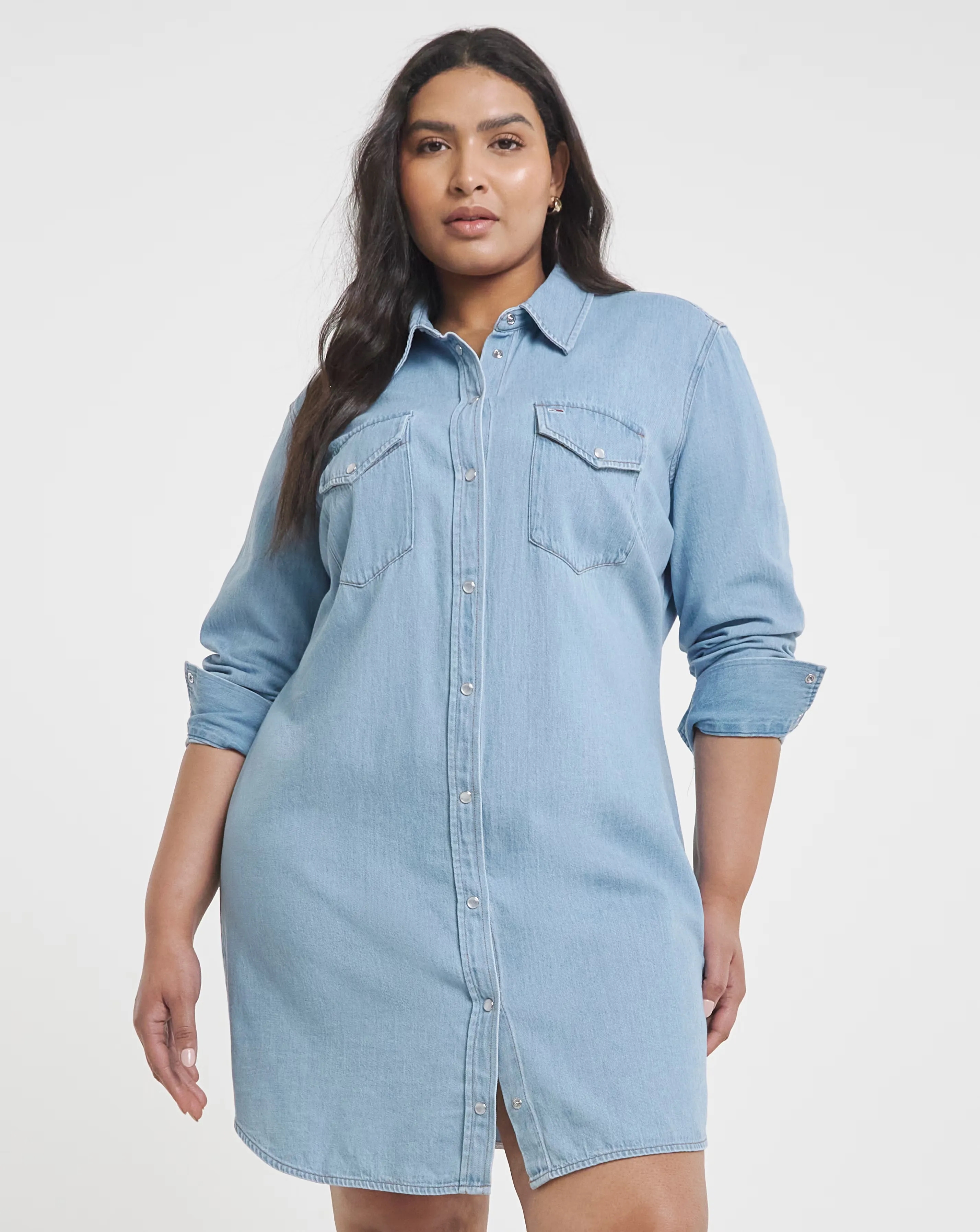 50609-tommy-jeans-regular-shirt-dress-1.webp