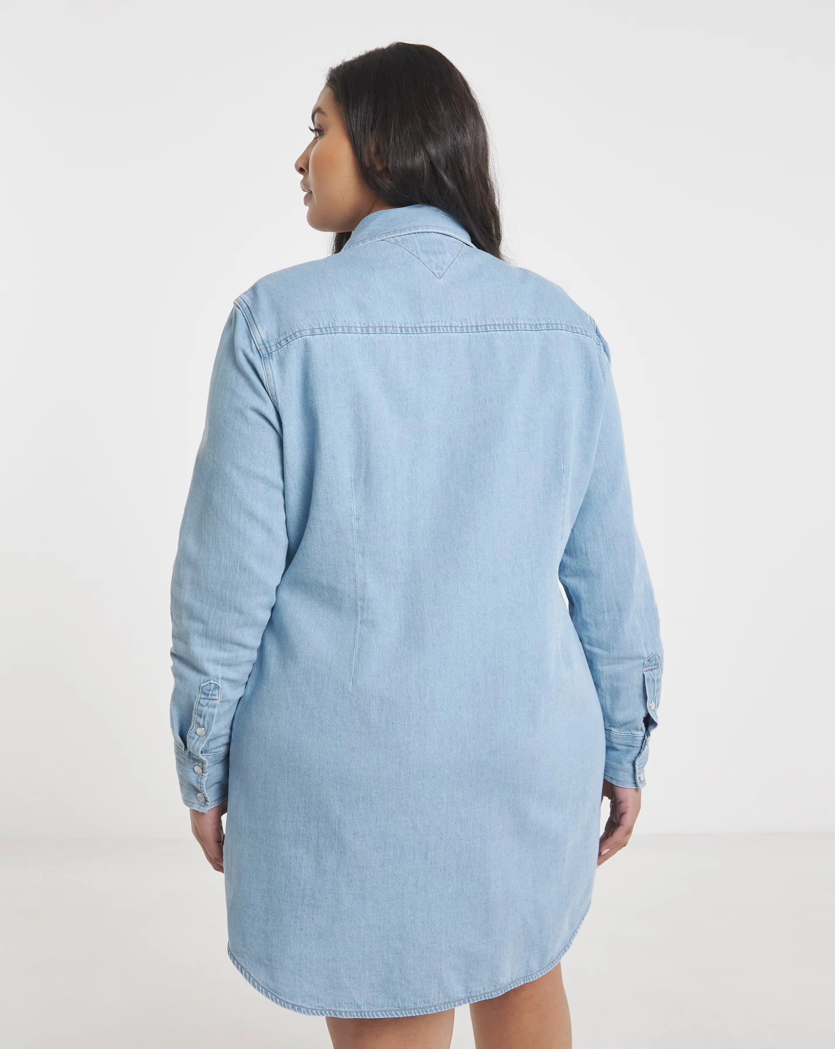 50609-tommy-jeans-regular-shirt-dress-1.webp