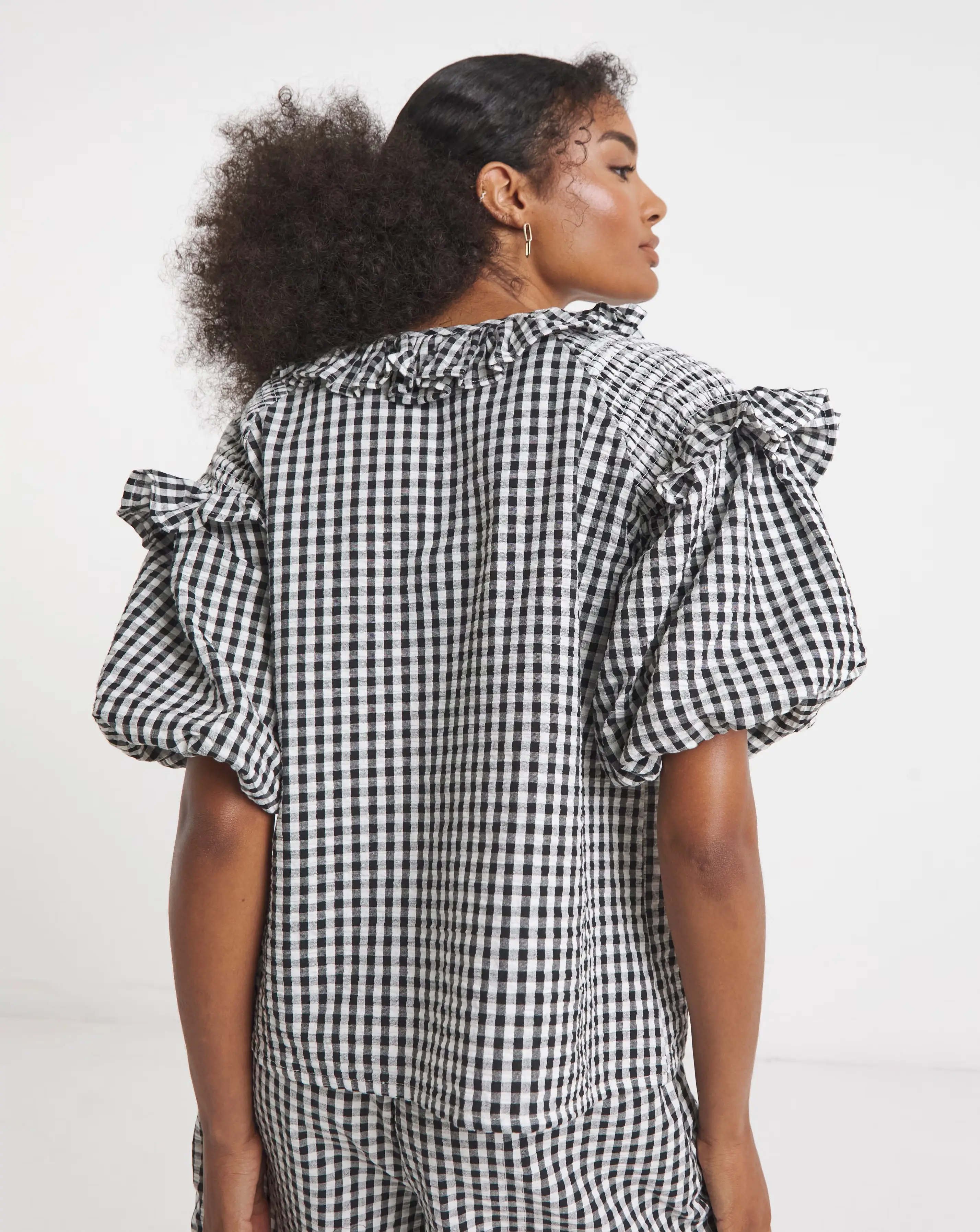 50751-neon-rose-gingham-seersucker-blouse-with-pintuck-daisy-trims-1.webp