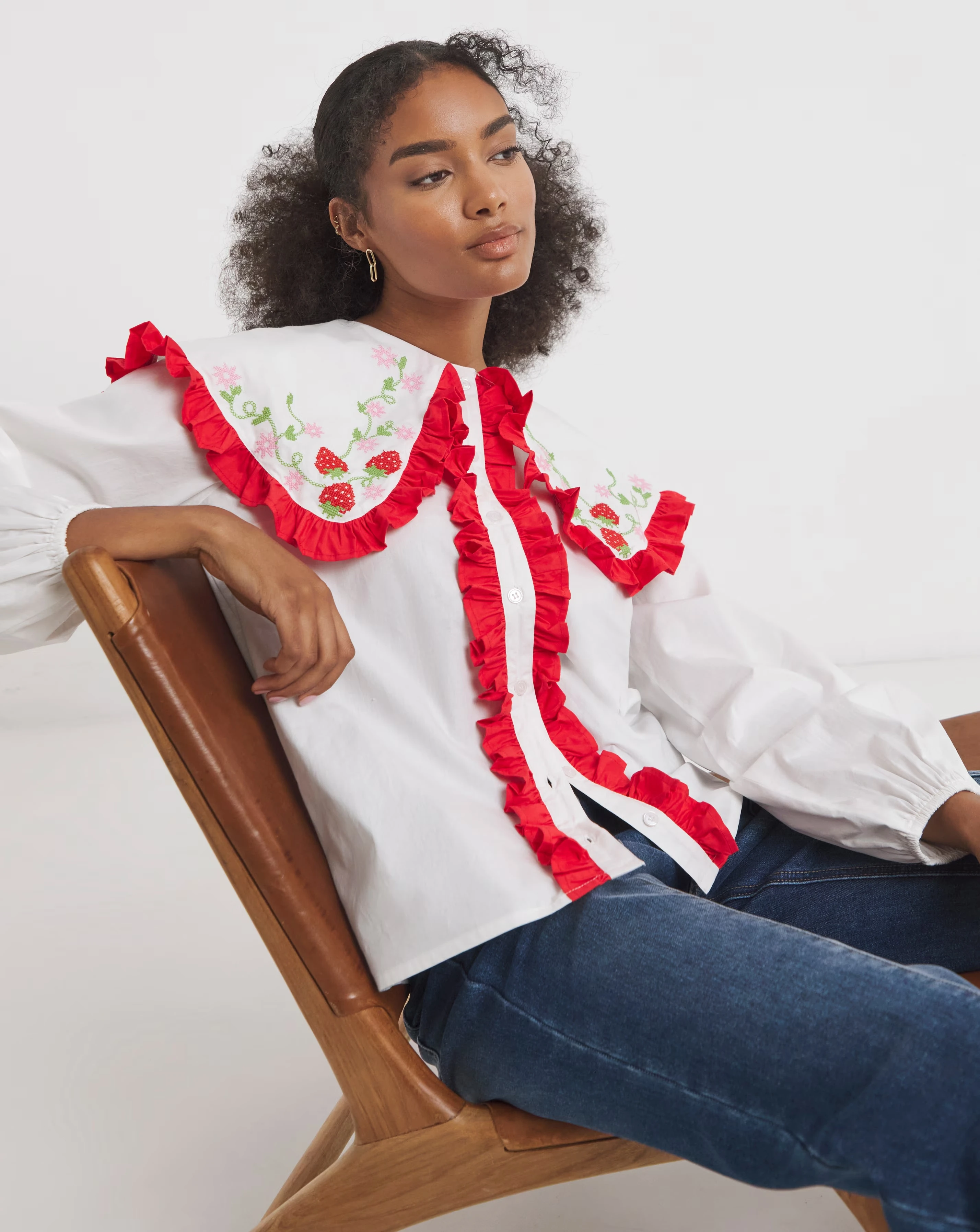 50793-neon-rose-embroidered-cotton-poplin-blouse-with-strawberry-embroidery-1.webp