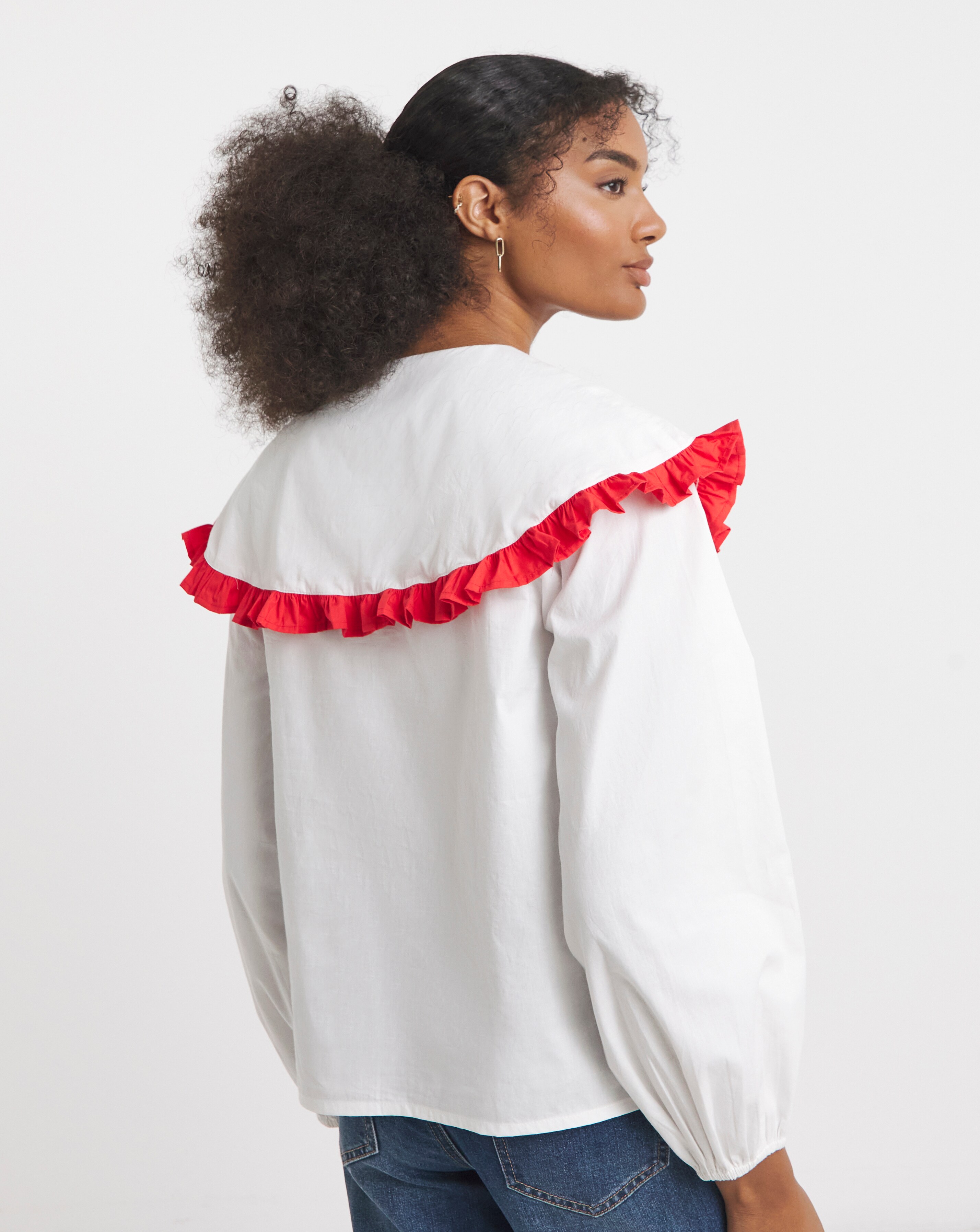 50793-neon-rose-embroidered-cotton-poplin-blouse-with-strawberry-embroidery-1.webp