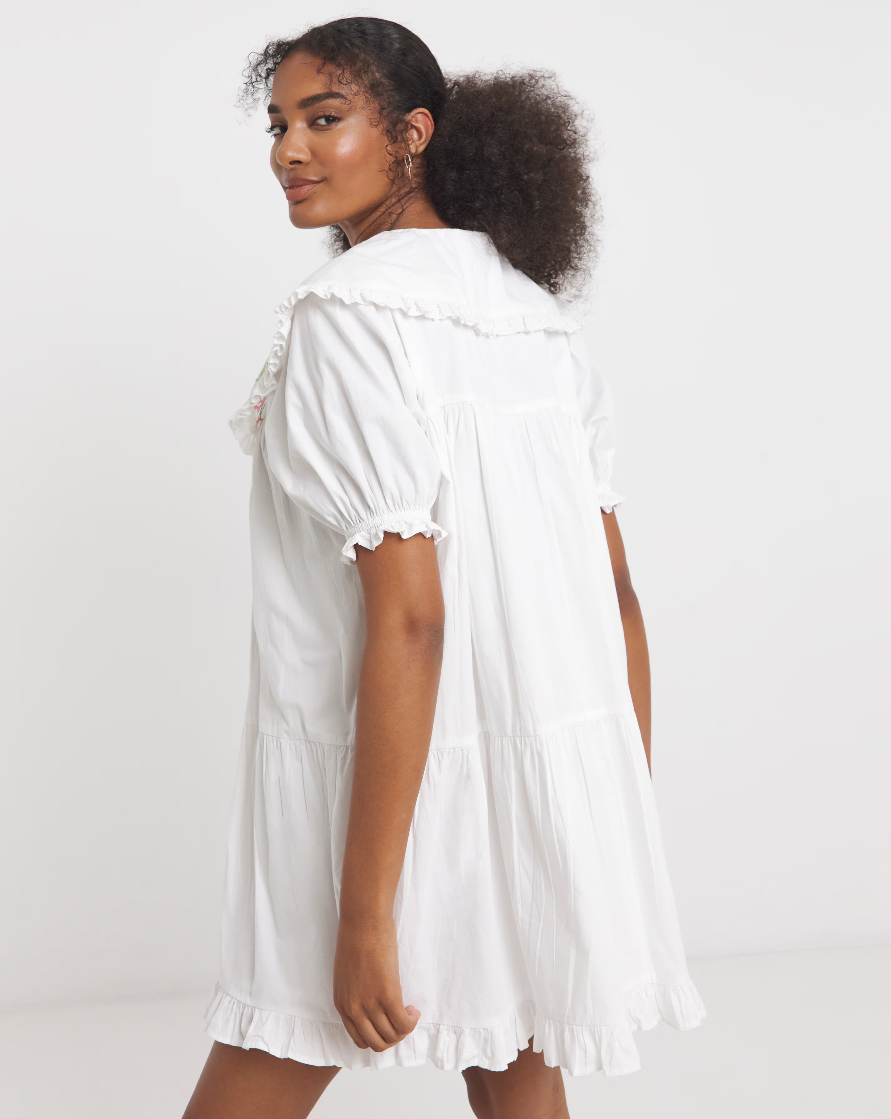 50890-neon-rose-white-cotton-poplin-smock-dress-with-strawberry-embroidery-collar-1.jpg