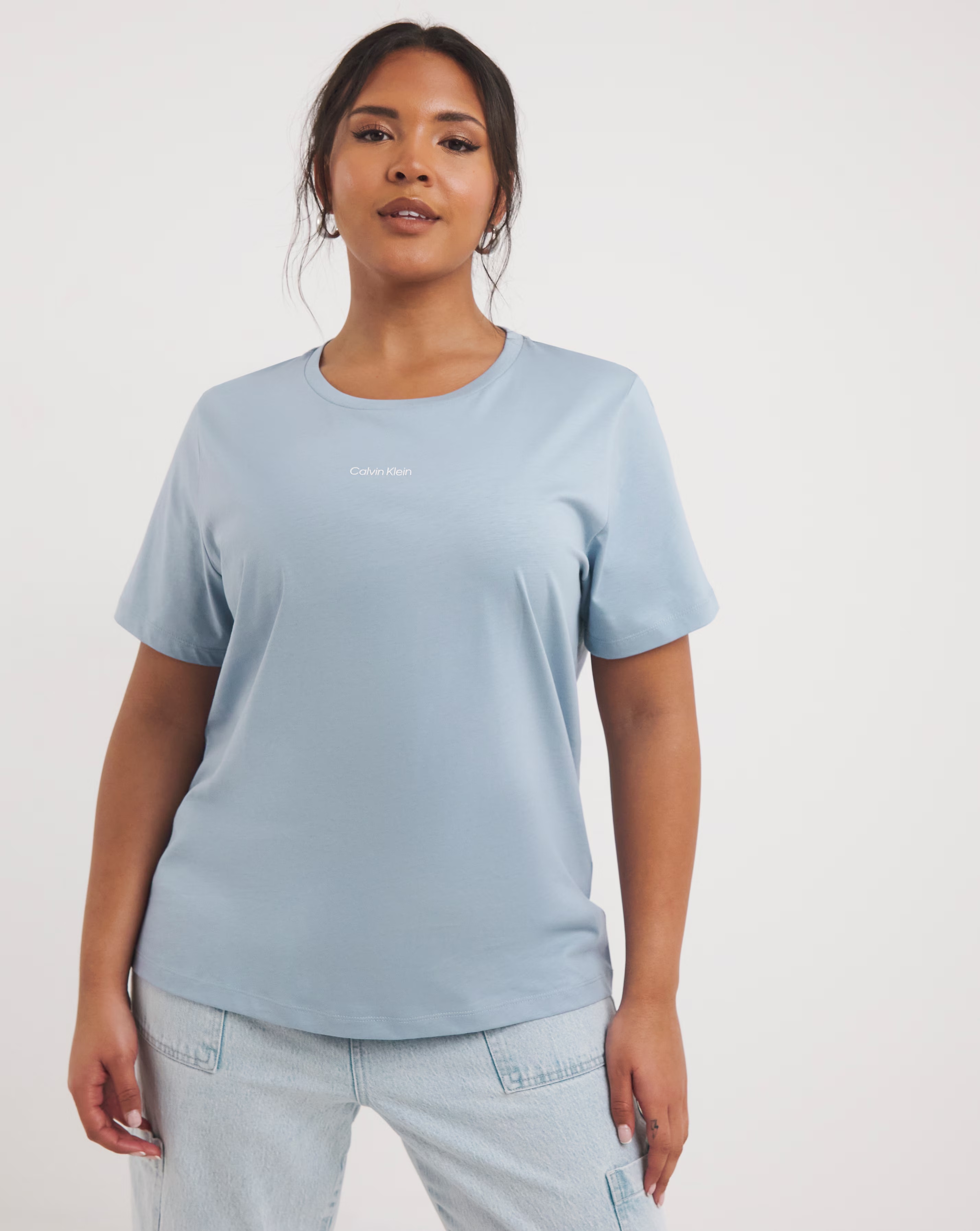 50983-calvin-klein-micro-logo-t-shirt-1.webp
