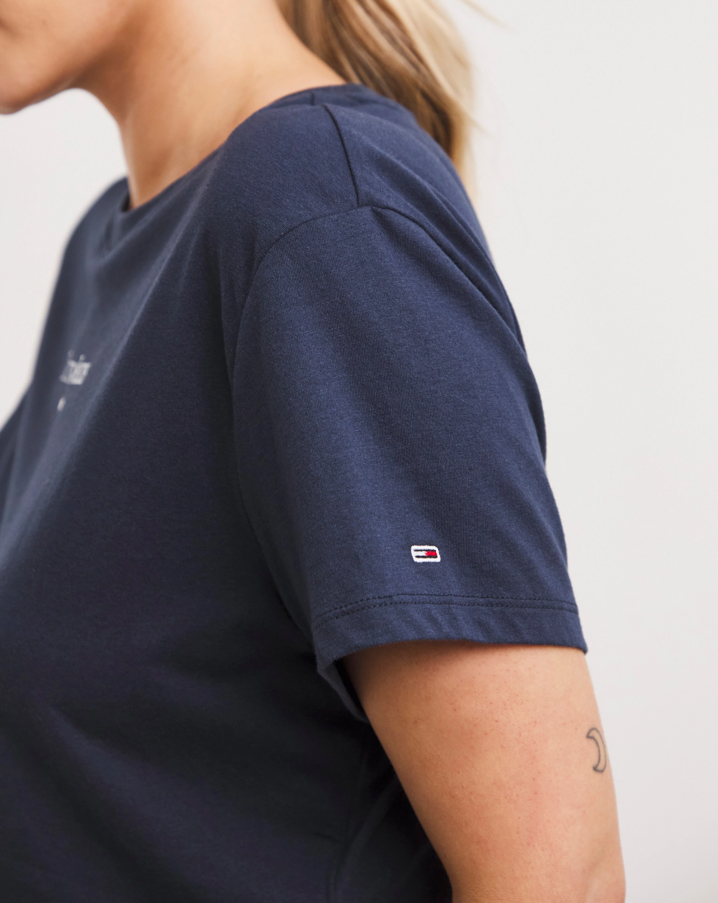 Tommy Jeans Crop Essential Short Sleeve Top