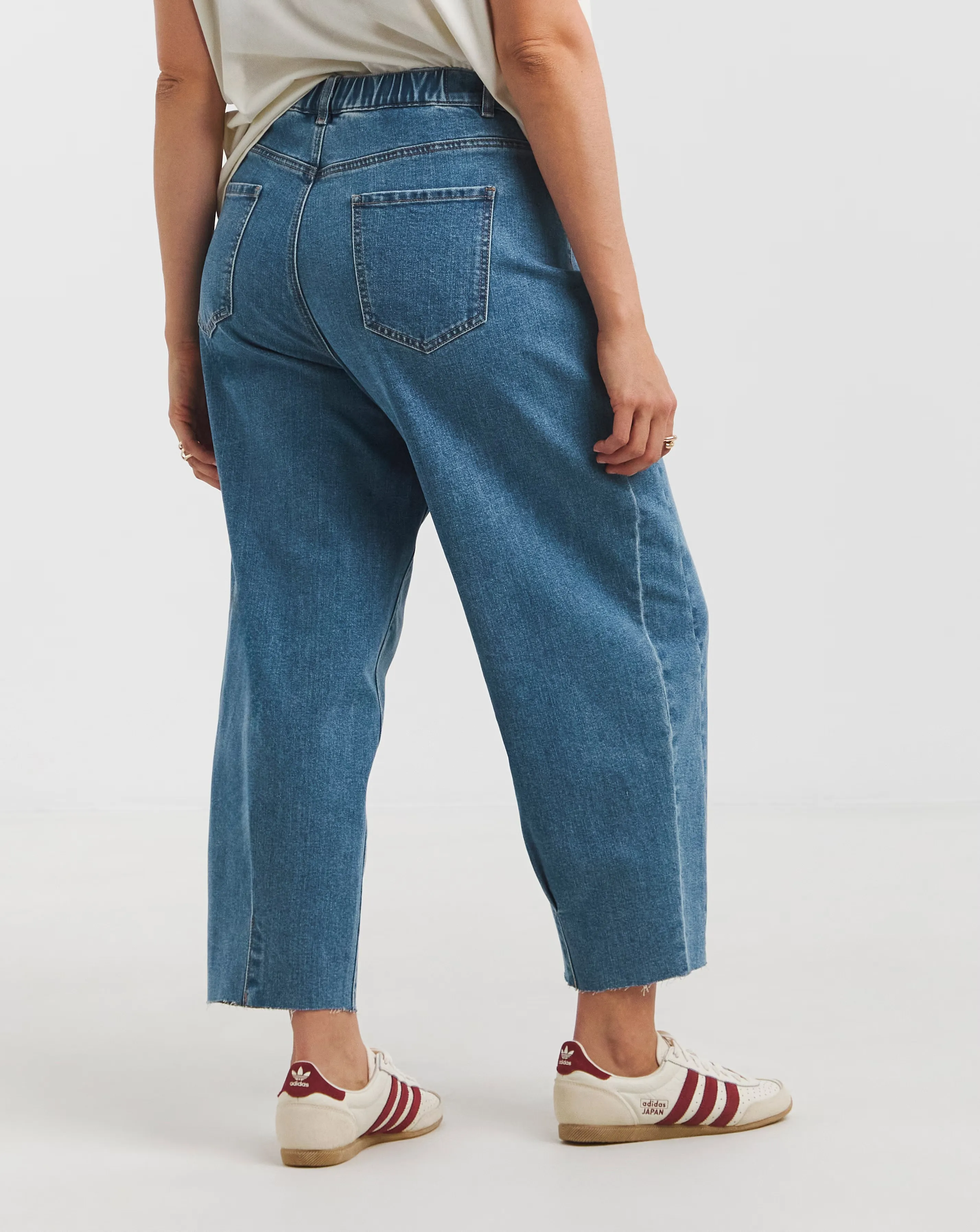 5137-simply-be-mid-blue-cropped-barrel-leg-jeans-1.jpg