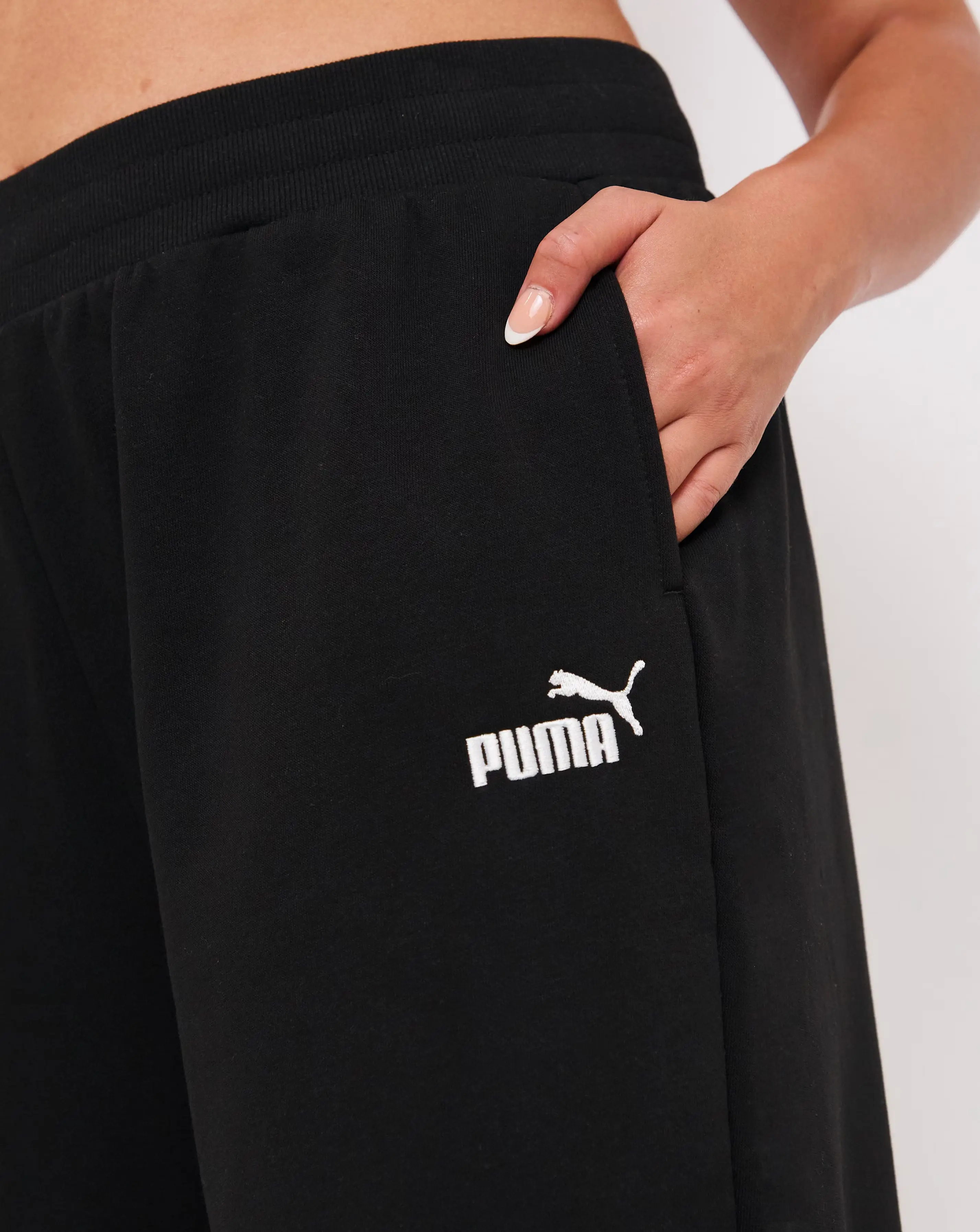 52021-puma-essentials-embroidered-wide-pants-1.jpg