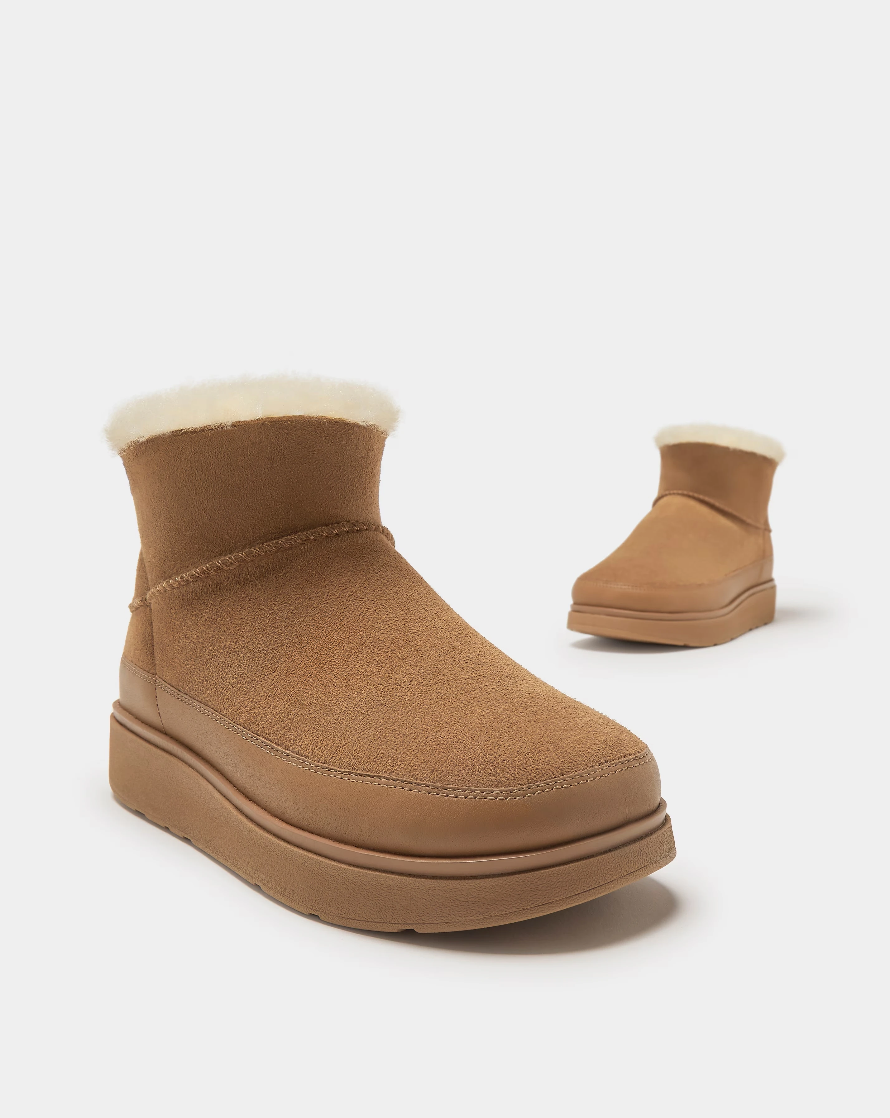 52300-fitflop-gen-ff-ultra-mini-suede-shearling-warm-boots-standard-fit-1.webp