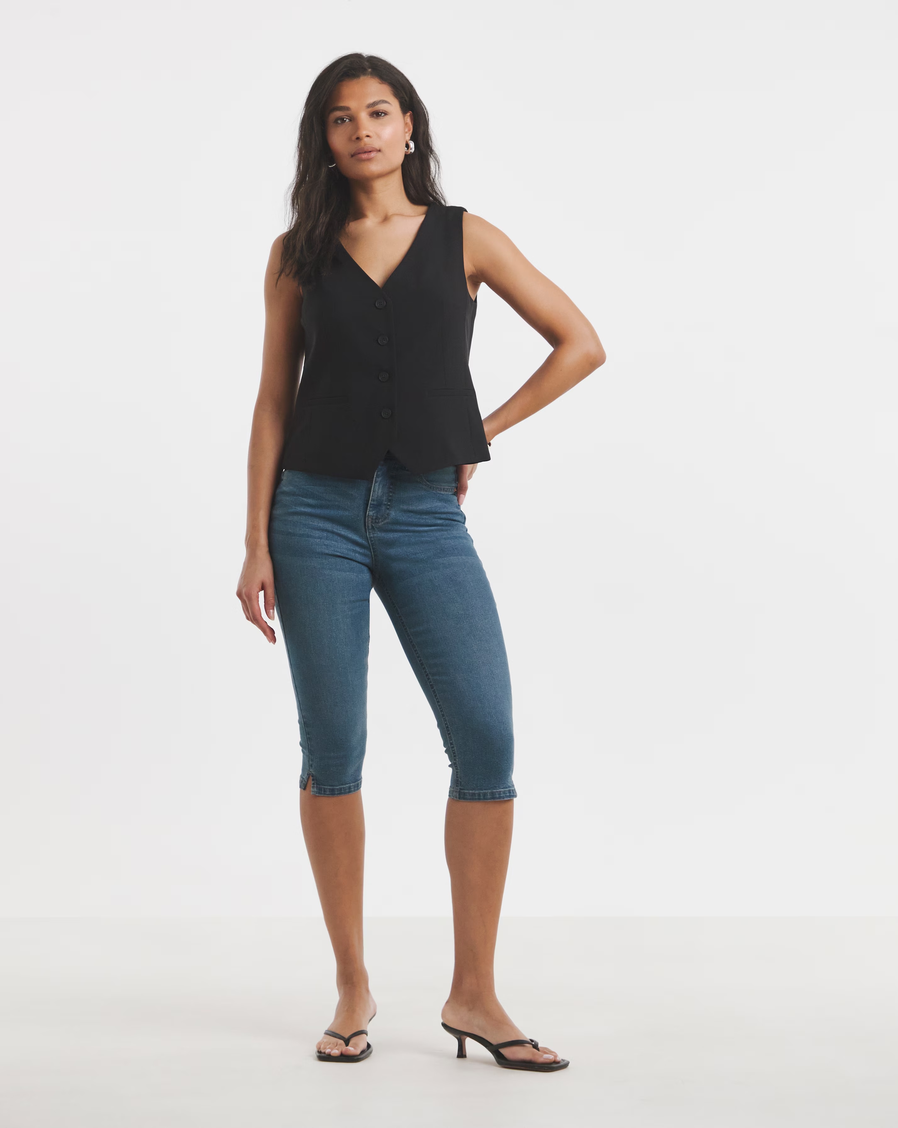 Mid Wash Stretch Denim Capri Jeans 1 5234-mid-wash-stretch-denim-capri-jeans-1.jpg