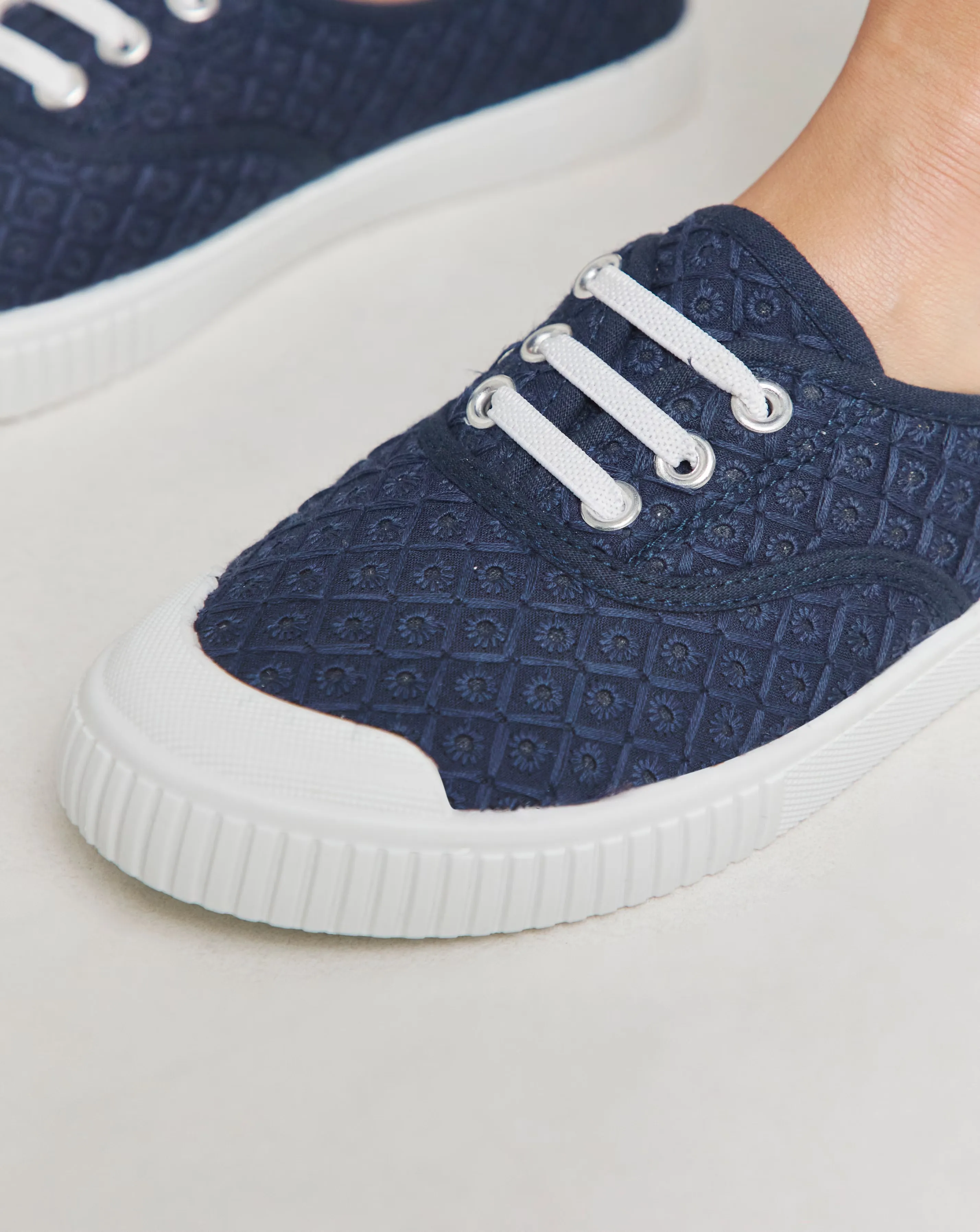 52452-birney-lace-up-plimsole-trainers-wide-fit-e–1.webp