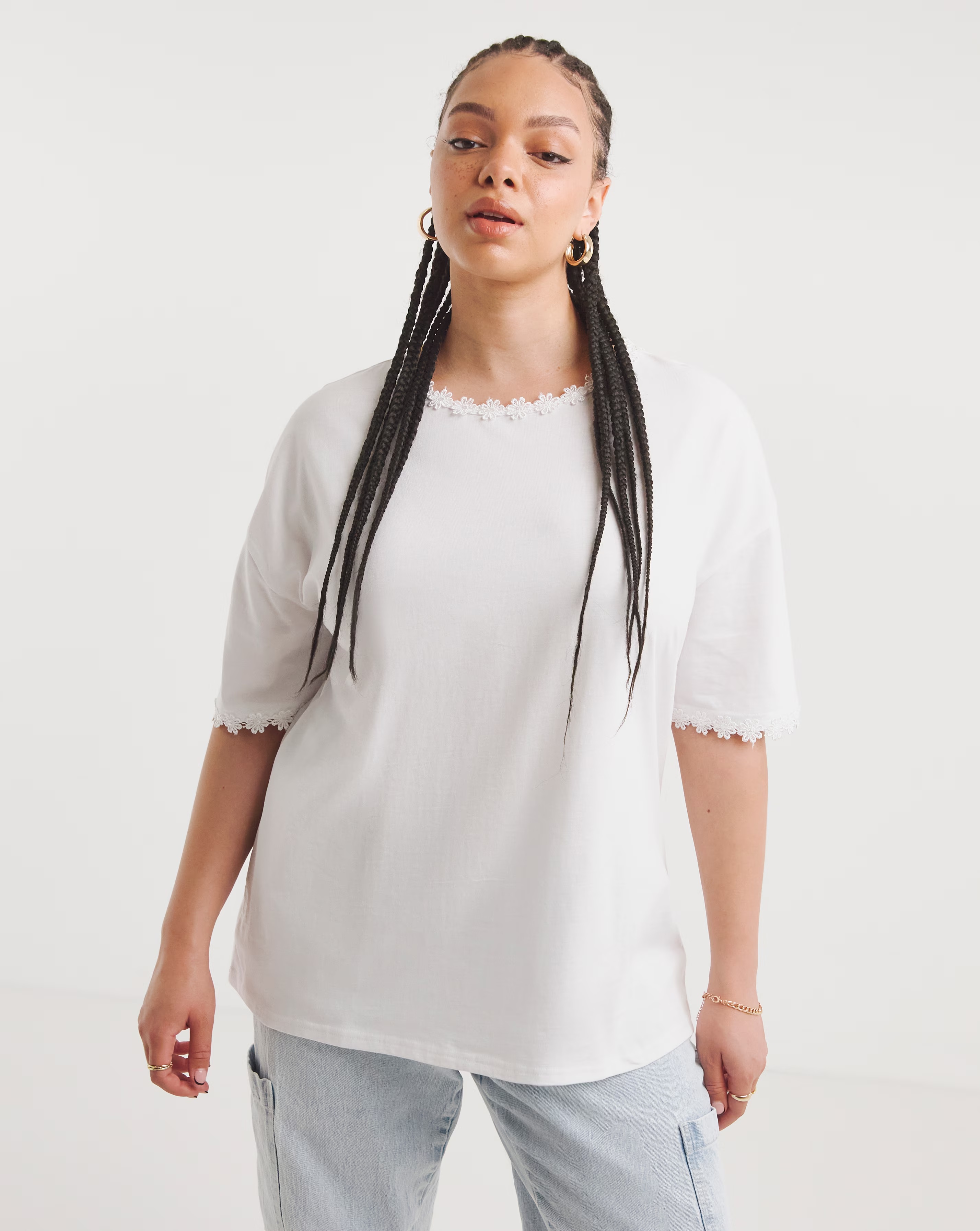 White Daisy Trim Crew Neck Tee 1 52697-white-daisy-trim-crew-neck-tee-1.jpg