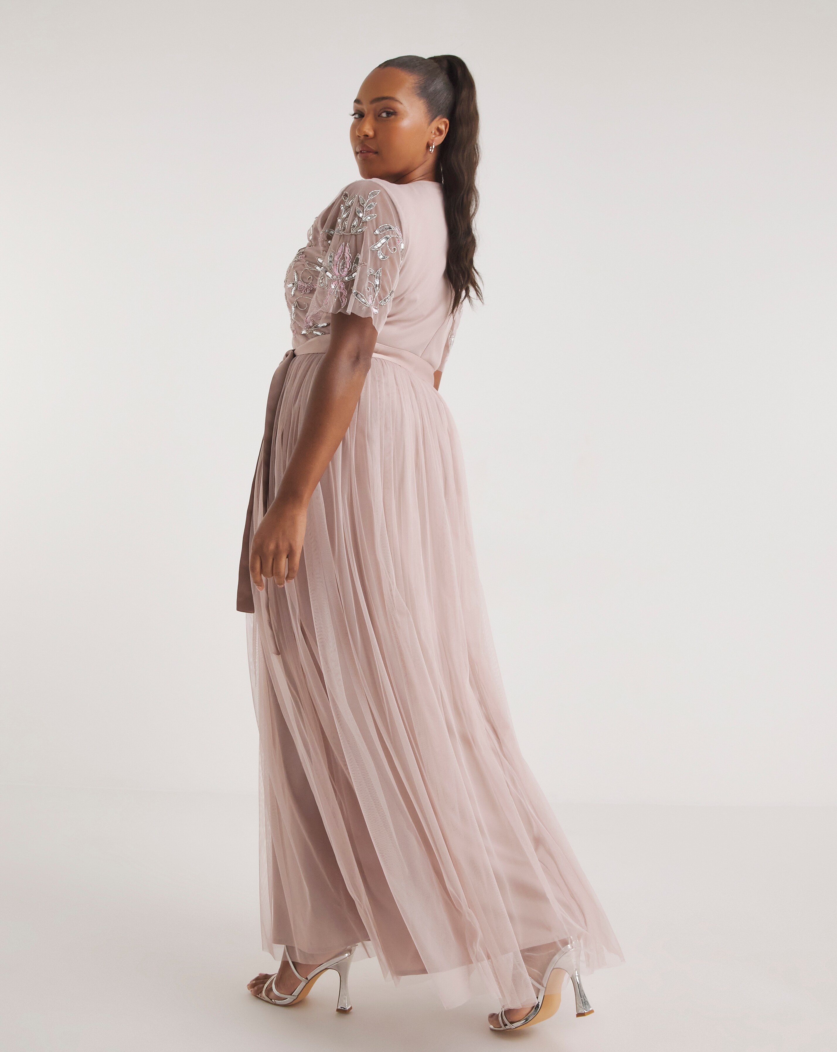 52816-maya-curve-floral-sequin-embellishment-maxi-dress-1.webp
