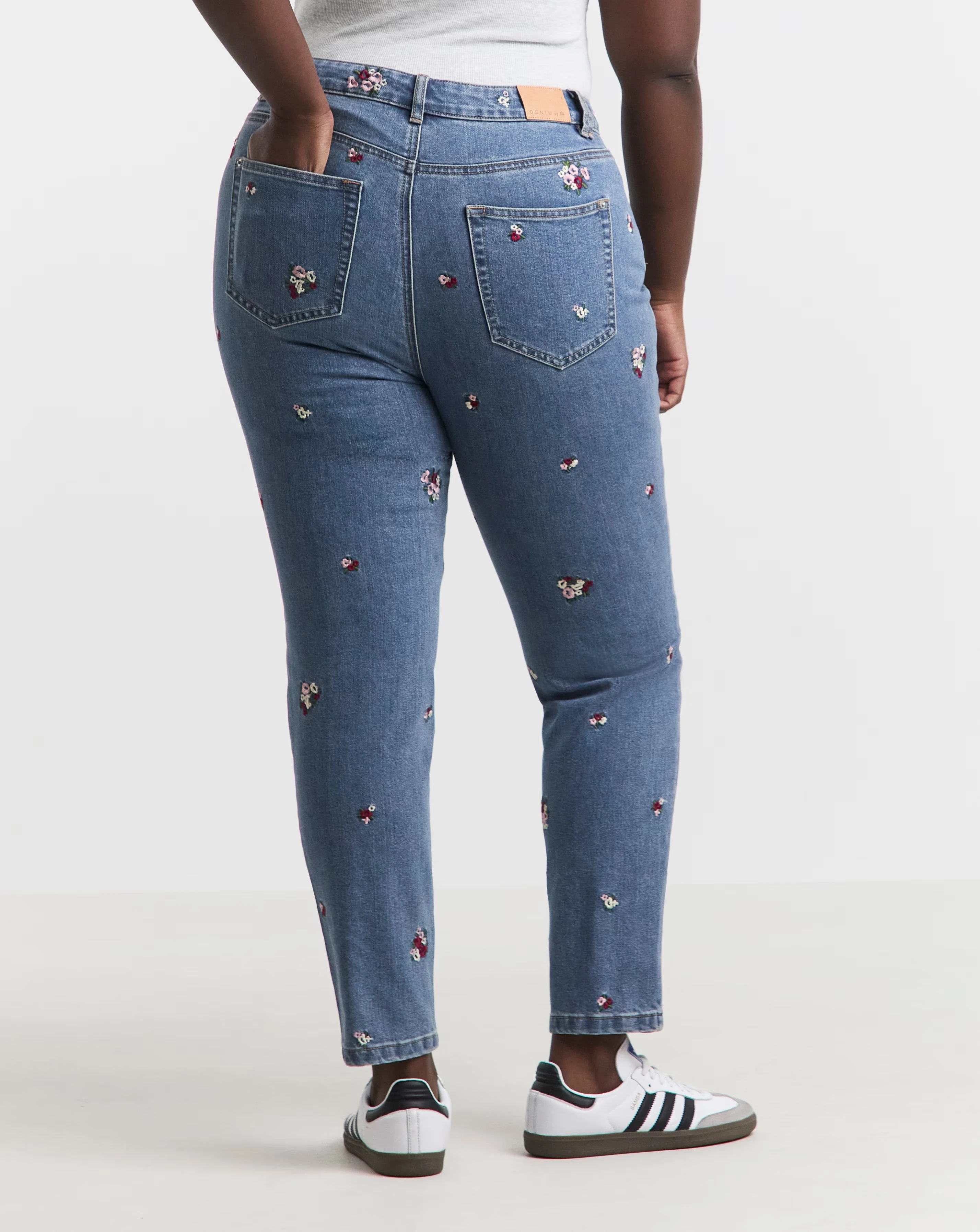 5360-simply-be-mid-blue-floral-embroidered-slim-mom-jeans-1.jpg